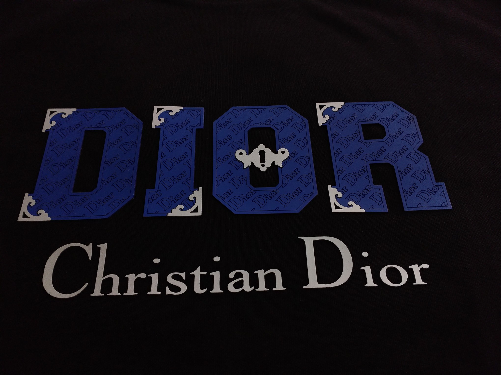 Dior原單藍色字母Logo黑色短袖T恤高端休閒款| 9 Dior原單藍色字母Logo黑色短袖T恤高端休閒款