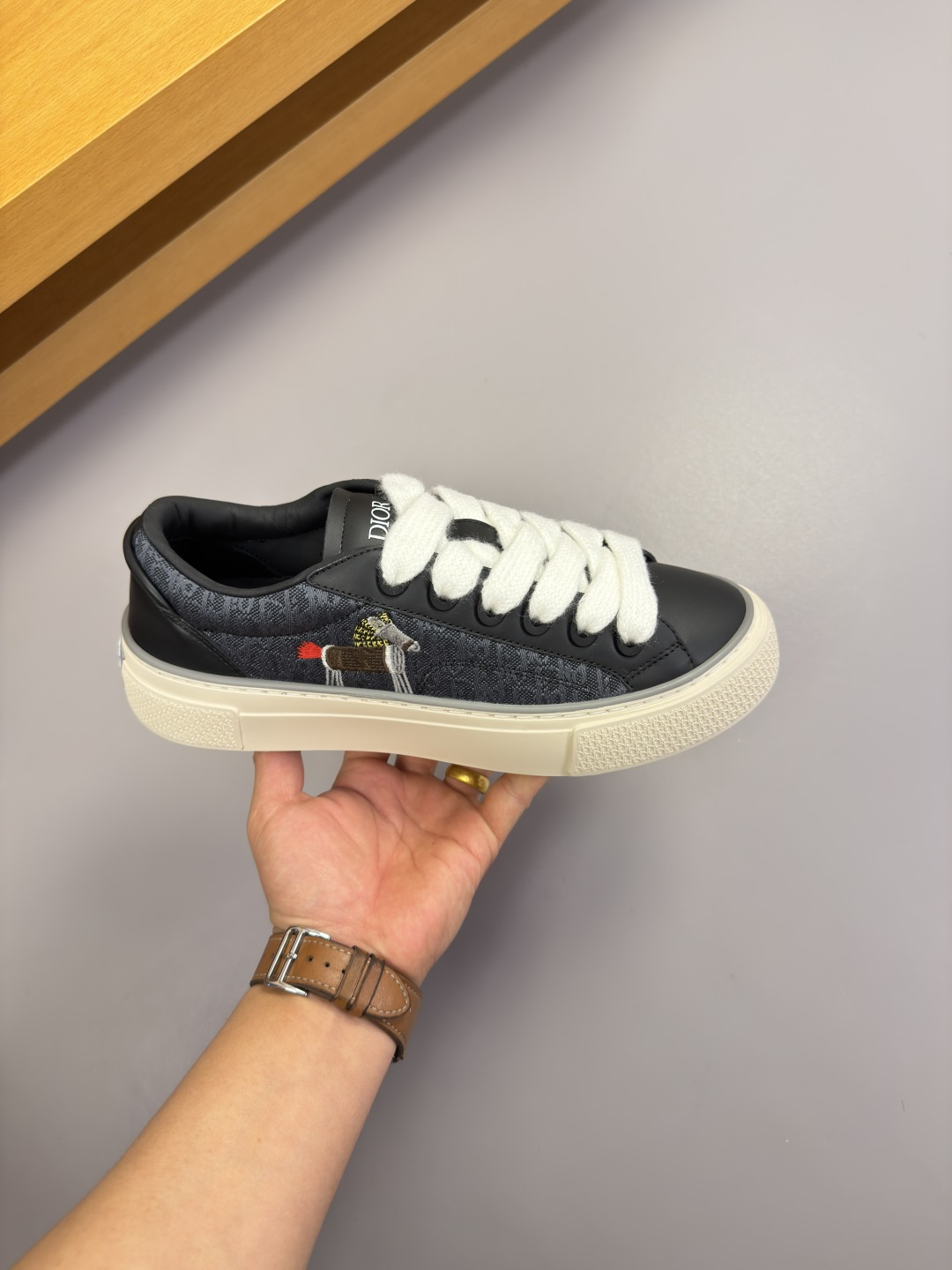 Dior 原單休閒運動鞋 男款刺繡設計厚底鞋 黑色潮流款| 12 Dior 原單休閒運動鞋 男款刺繡設計厚底鞋 黑色潮流款