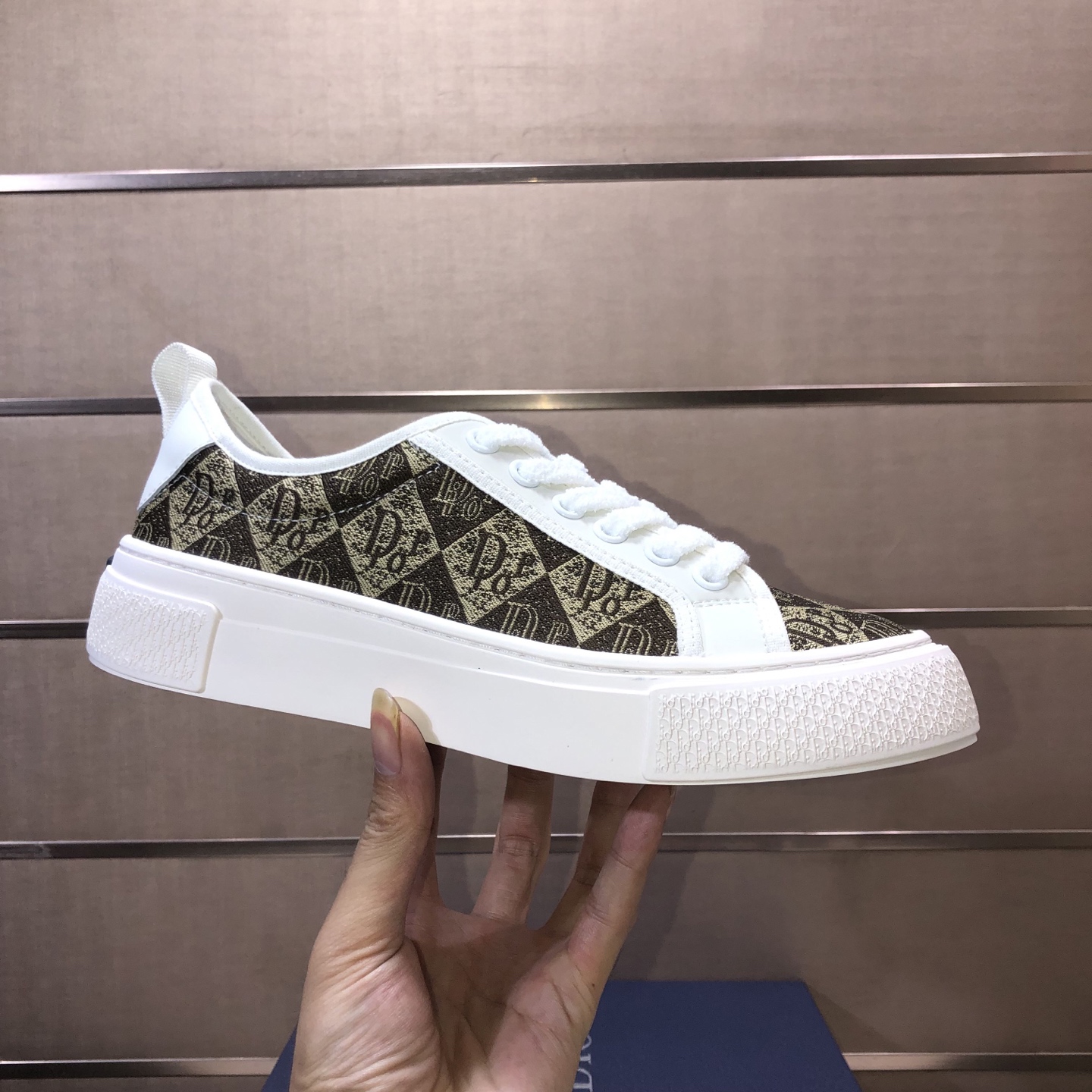 Dior 一比一白色老花低幫運動鞋 百搭休閒板鞋| 12 Dior 一比一白色老花低幫運動鞋 百搭休閒板鞋
