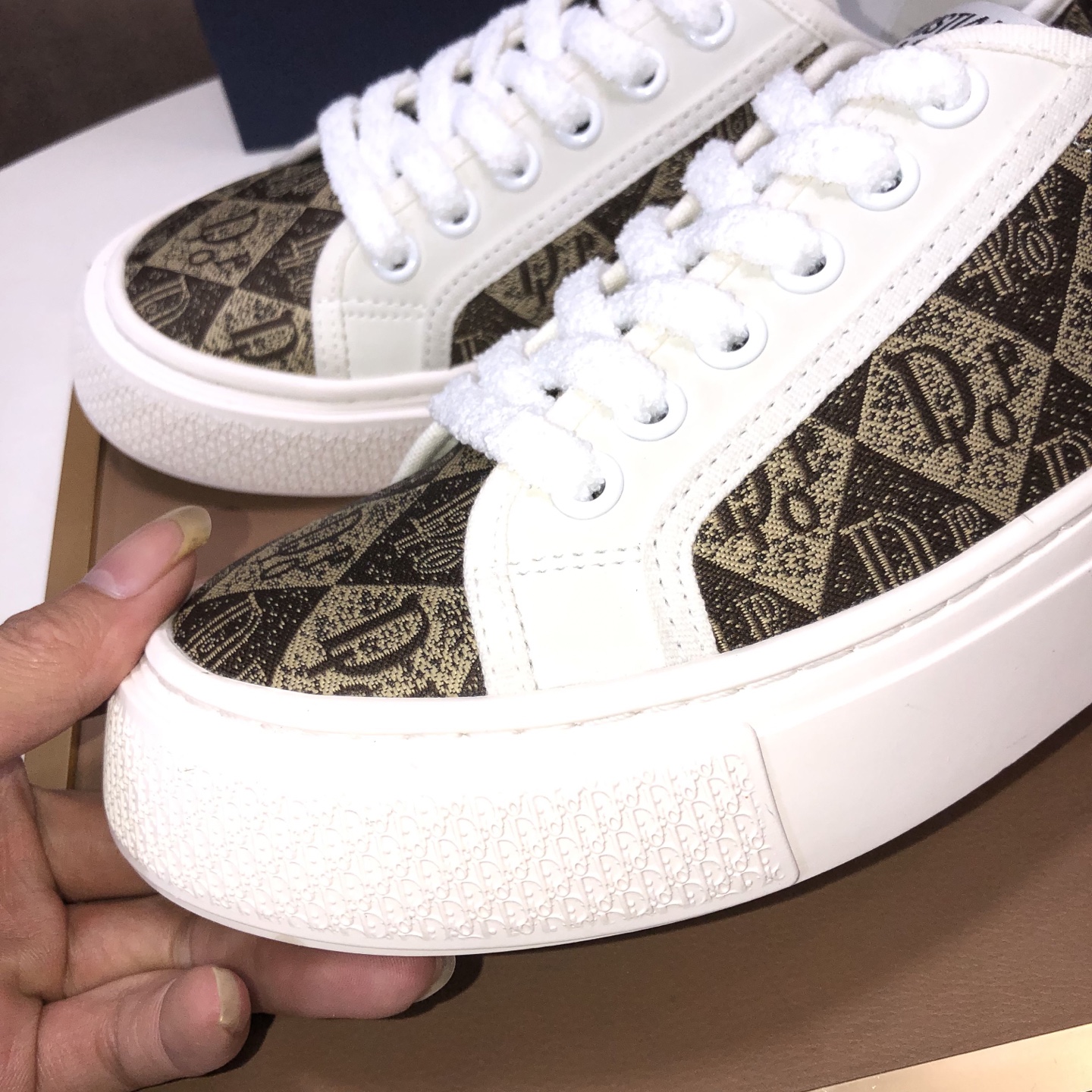Dior 一比一白色老花低幫運動鞋 百搭休閒板鞋| 9 Dior 一比一白色老花低幫運動鞋 百搭休閒板鞋