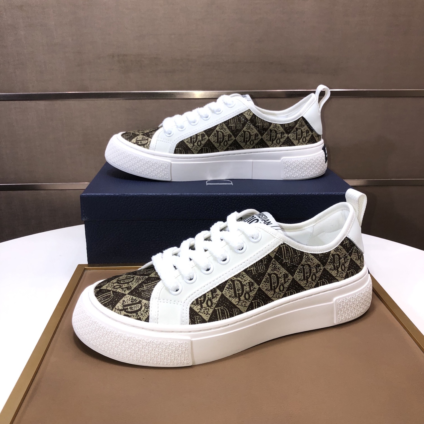 Dior 一比一白色老花低幫運動鞋 百搭休閒板鞋| 7 Dior 一比一白色老花低幫運動鞋 百搭休閒板鞋
