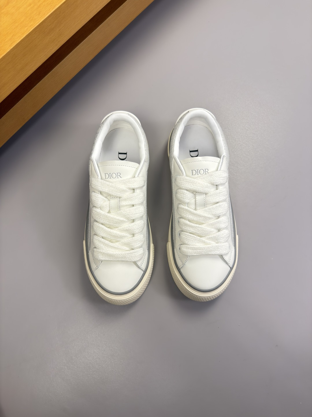 Dior 一比一休閒板鞋 男款刺繡小馬厚底休閒鞋 白色百搭精品運動鞋| 14 Dior 一比一休閒板鞋 男款刺繡小馬厚底休閒鞋 白色百搭精品運動鞋