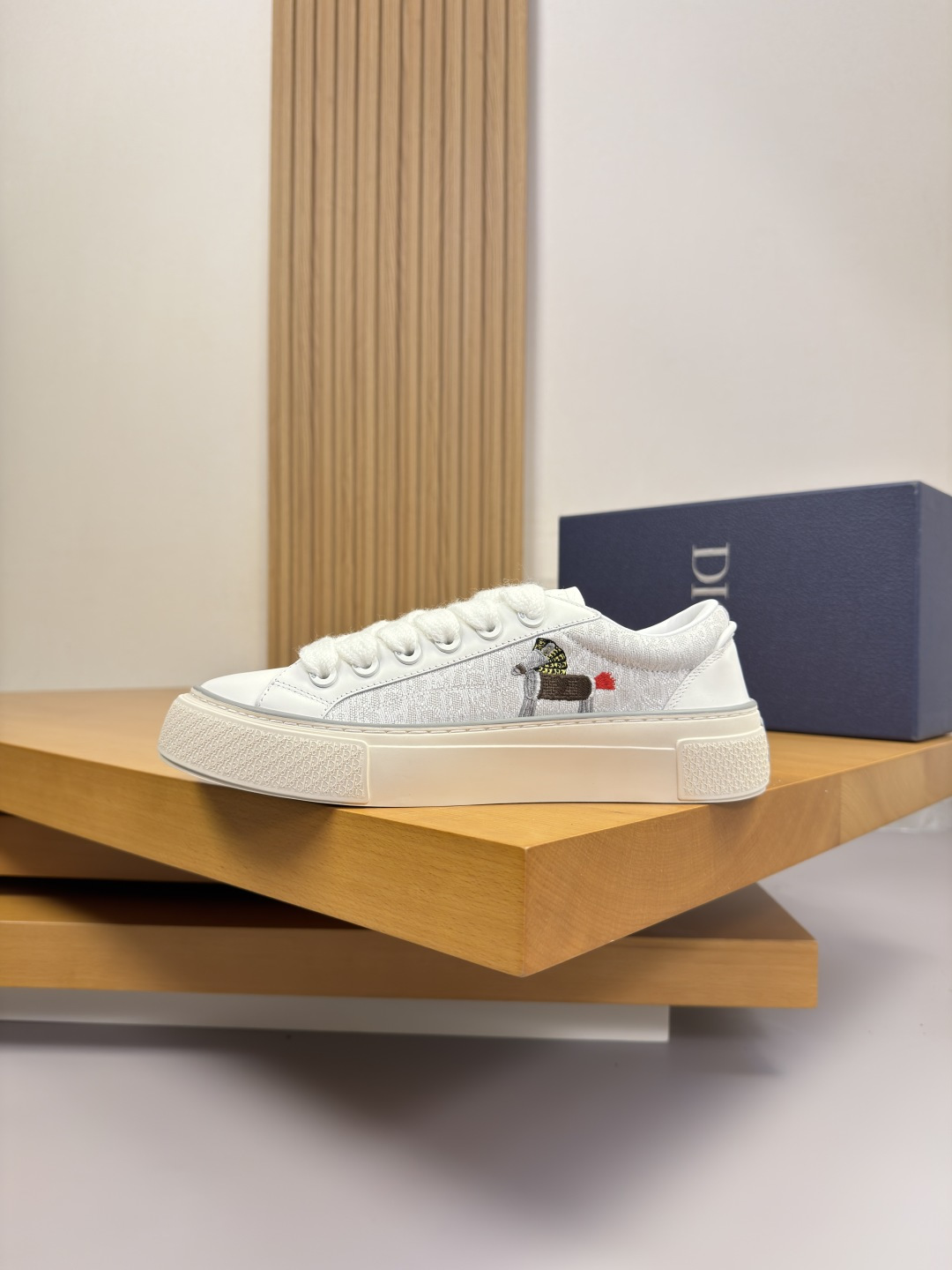 Dior 一比一休閒板鞋 男款刺繡小馬厚底休閒鞋 白色百搭精品運動鞋| 11 Dior 一比一休閒板鞋 男款刺繡小馬厚底休閒鞋 白色百搭精品運動鞋