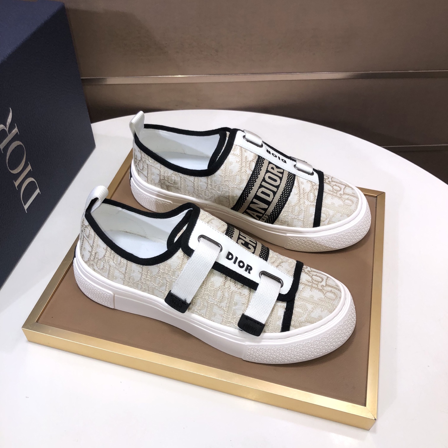 Dior 原單雙扣設計帆布低幫運動鞋 個性休閒款| 14 Dior 原單雙扣設計帆布低幫運動鞋 個性休閒款