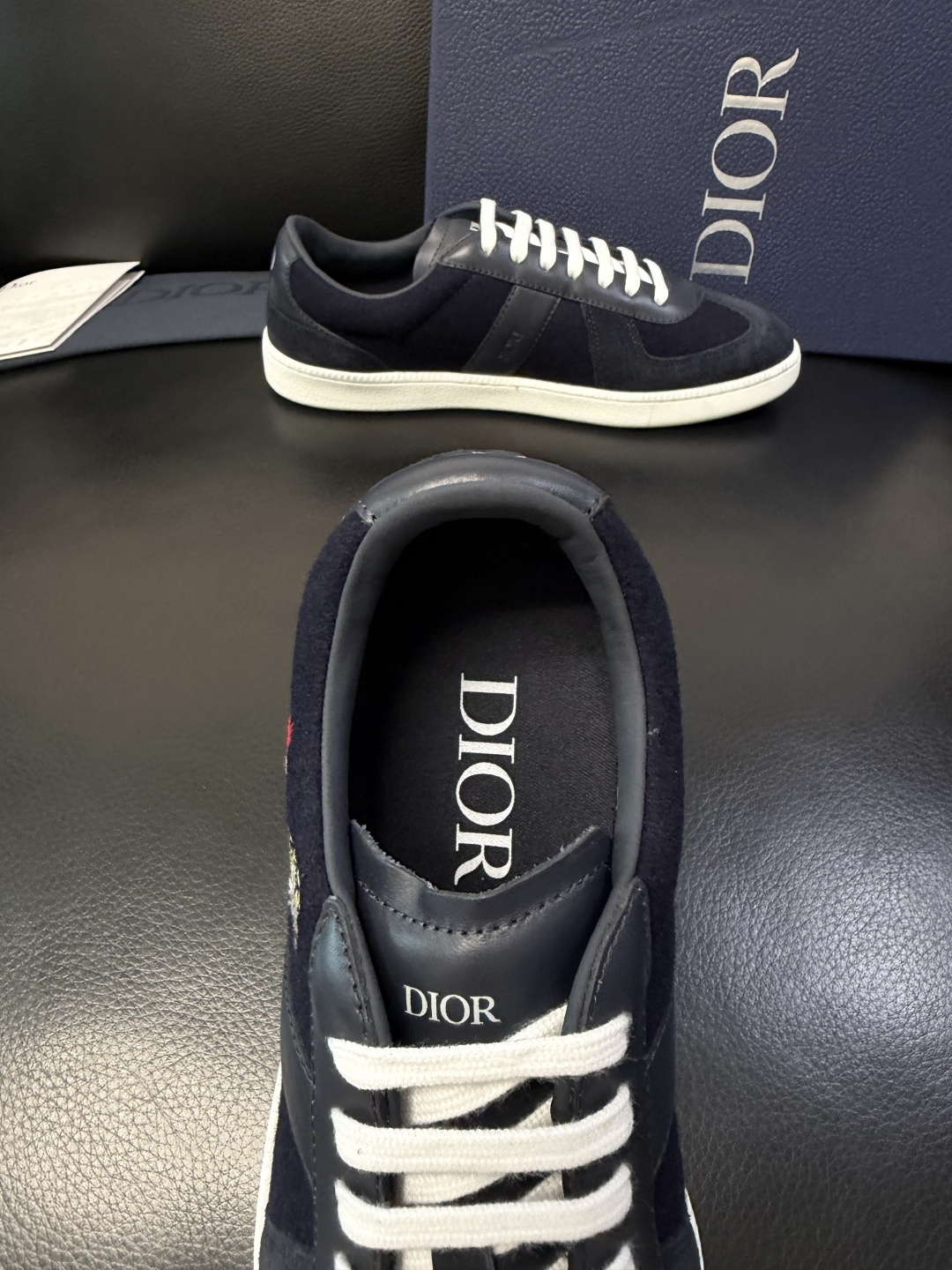 Dior 高仿休閒板鞋 男款黑色刺繡厚底鞋 清新百搭款| 9 Dior 高仿休閒板鞋 男款黑色刺繡厚底鞋 清新百搭款