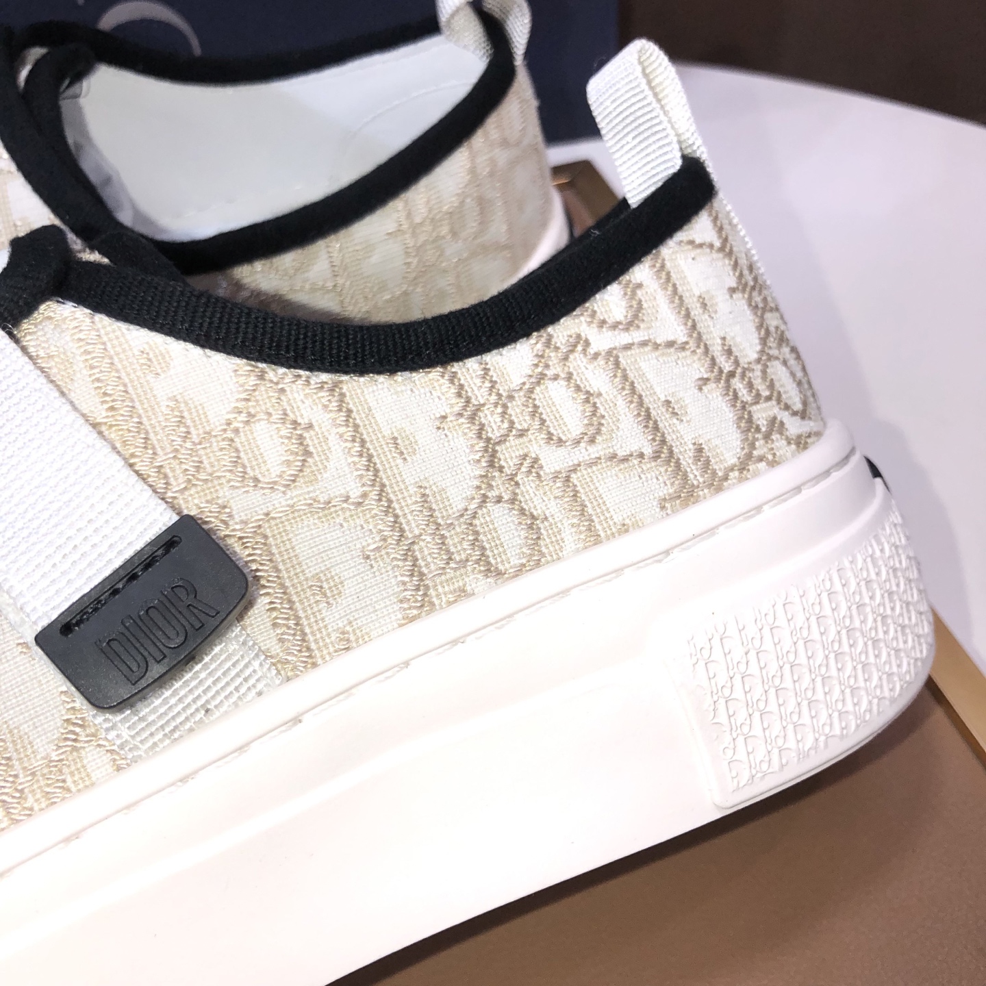 Dior 原單雙扣設計帆布低幫運動鞋 個性休閒款| 8 Dior 原單雙扣設計帆布低幫運動鞋 個性休閒款