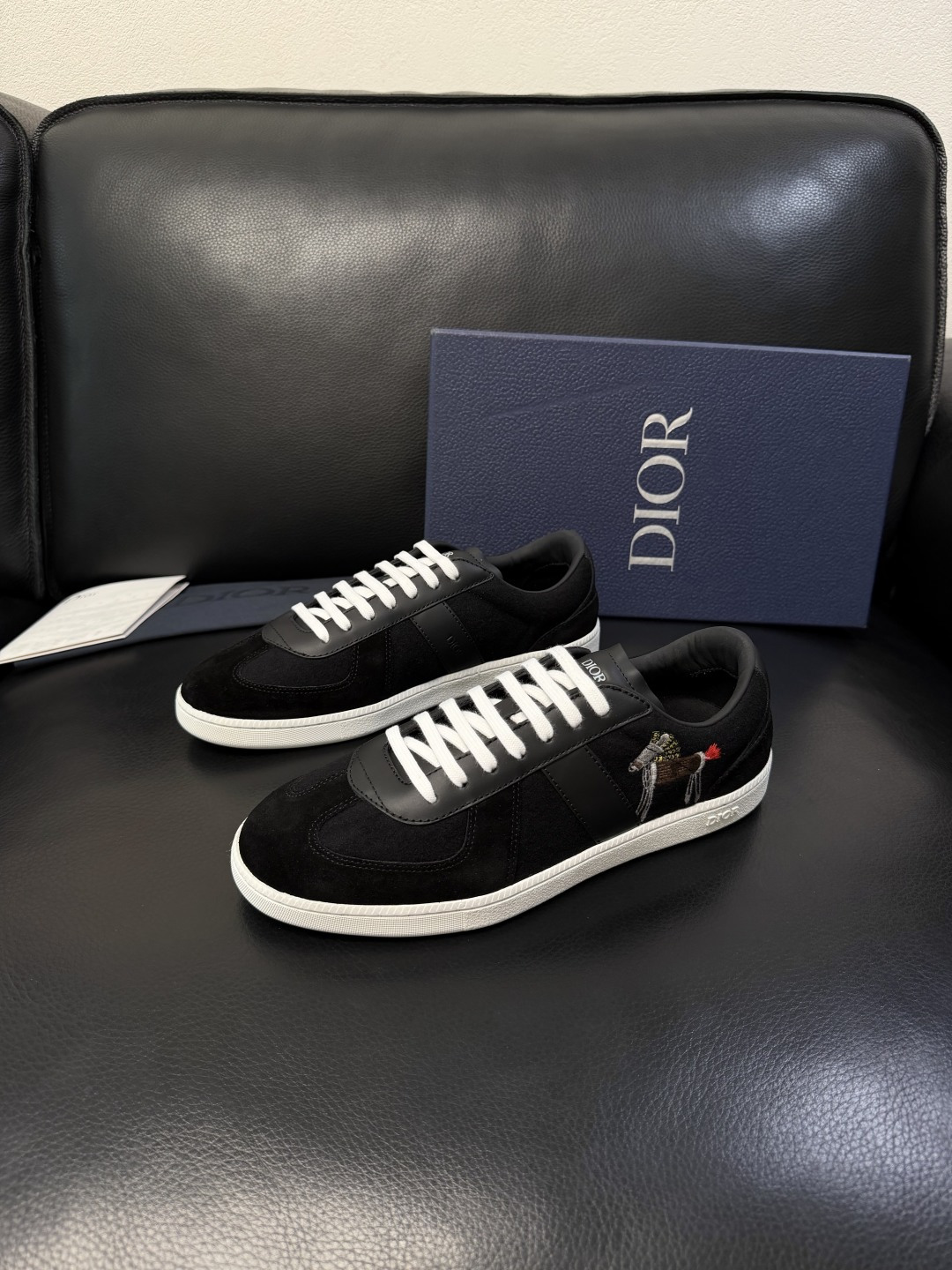 Dior 一比一運動板鞋 男款灰黑拼接低幫休閒鞋潮流款| 14 Dior 一比一運動板鞋 男款灰黑拼接低幫休閒鞋潮流款
