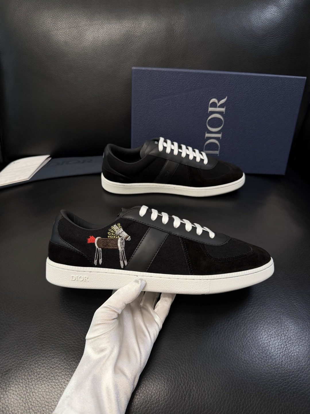 Dior 一比一運動板鞋 男款灰黑拼接低幫休閒鞋潮流款| 12 Dior 一比一運動板鞋 男款灰黑拼接低幫休閒鞋潮流款