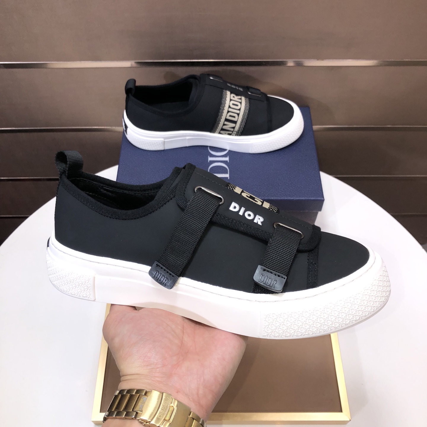 Dior 高仿厚底老花運動鞋 潮流休閒百搭款| 11 Dior 高仿厚底老花運動鞋 潮流休閒百搭款