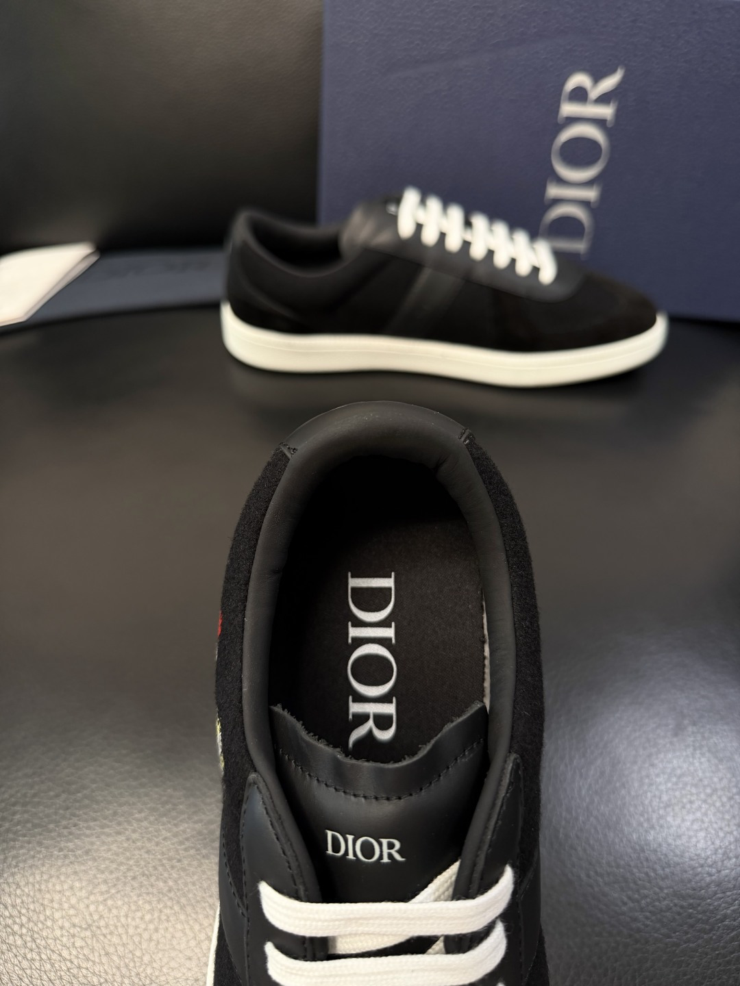 Dior 一比一運動板鞋 男款灰黑拼接低幫休閒鞋潮流款| 9 Dior 一比一運動板鞋 男款灰黑拼接低幫休閒鞋潮流款