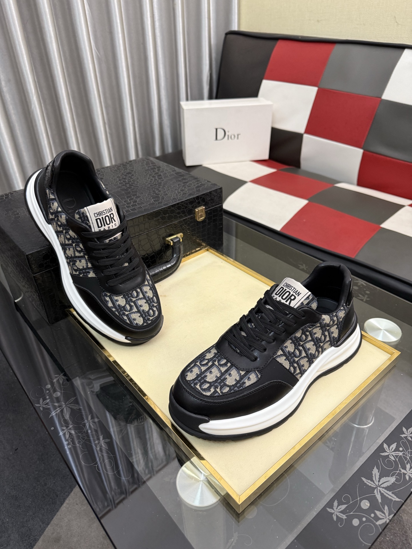 Dior 原單復古拼接低幫運動鞋 經典休閒百搭款| 13 Dior 原單復古拼接低幫運動鞋 經典休閒百搭款