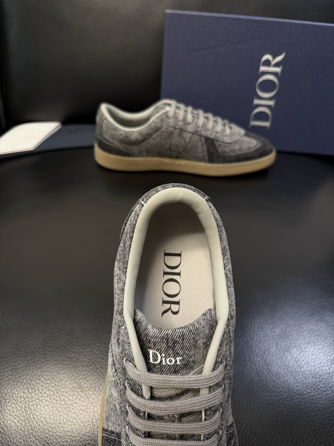 Dior 高仿休閒板鞋 男款牛仔布拼接設計低幫運動鞋| 9 Dior 高仿休閒板鞋 男款牛仔布拼接設計低幫運動鞋