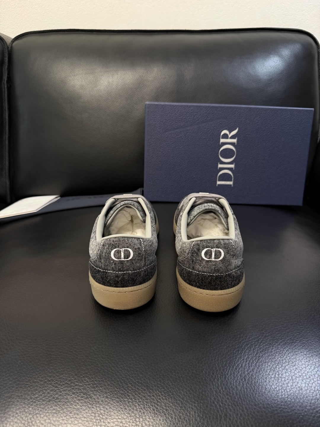 Dior 高仿休閒板鞋 男款牛仔布拼接設計低幫運動鞋| 8 Dior 高仿休閒板鞋 男款牛仔布拼接設計低幫運動鞋