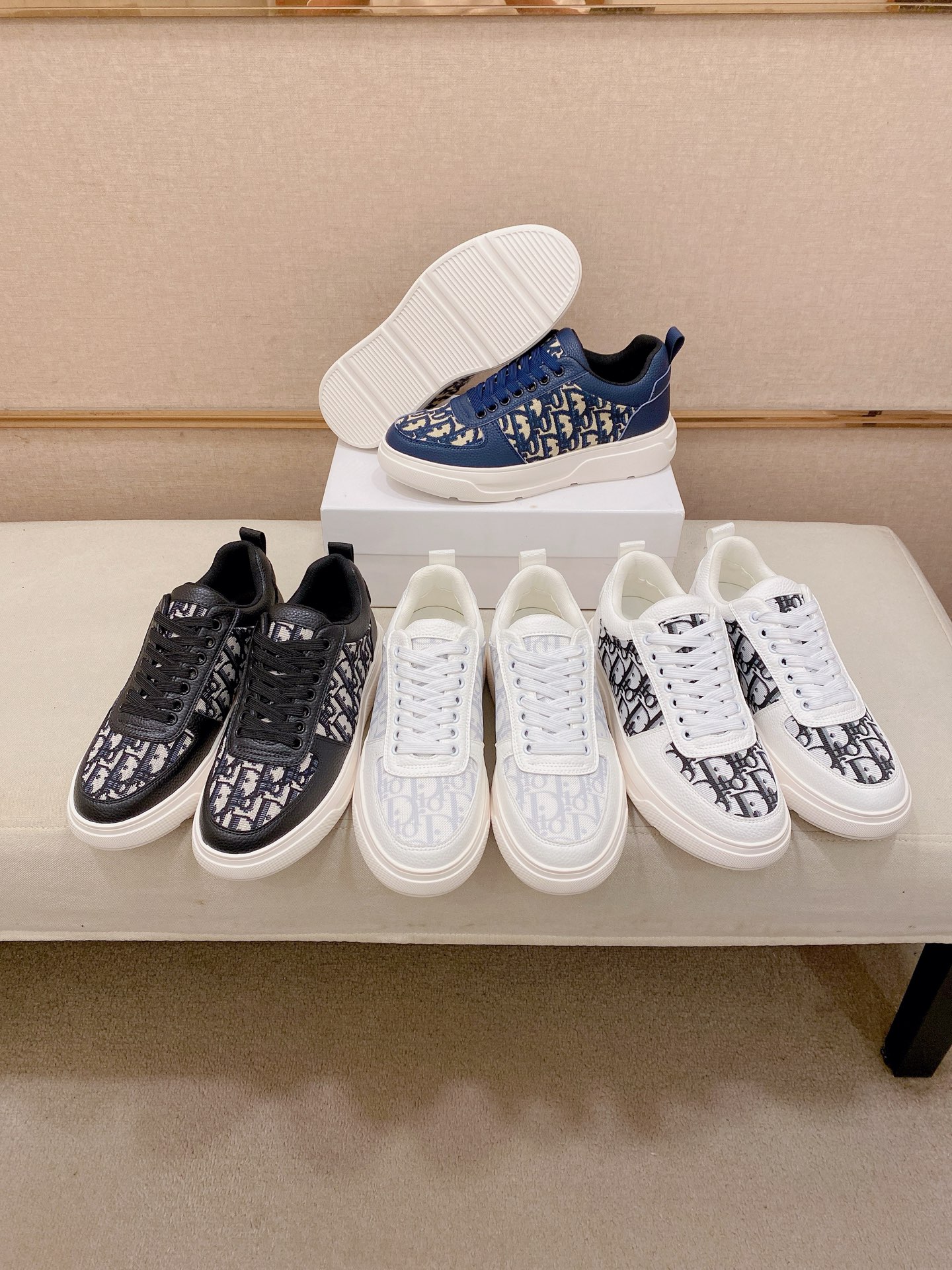 Dior 高仿Oblique帆布低筒鞋 黑白拼接休閒潮流款| 15 Dior 高仿Oblique帆布低筒鞋 黑白拼接休閒潮流款
