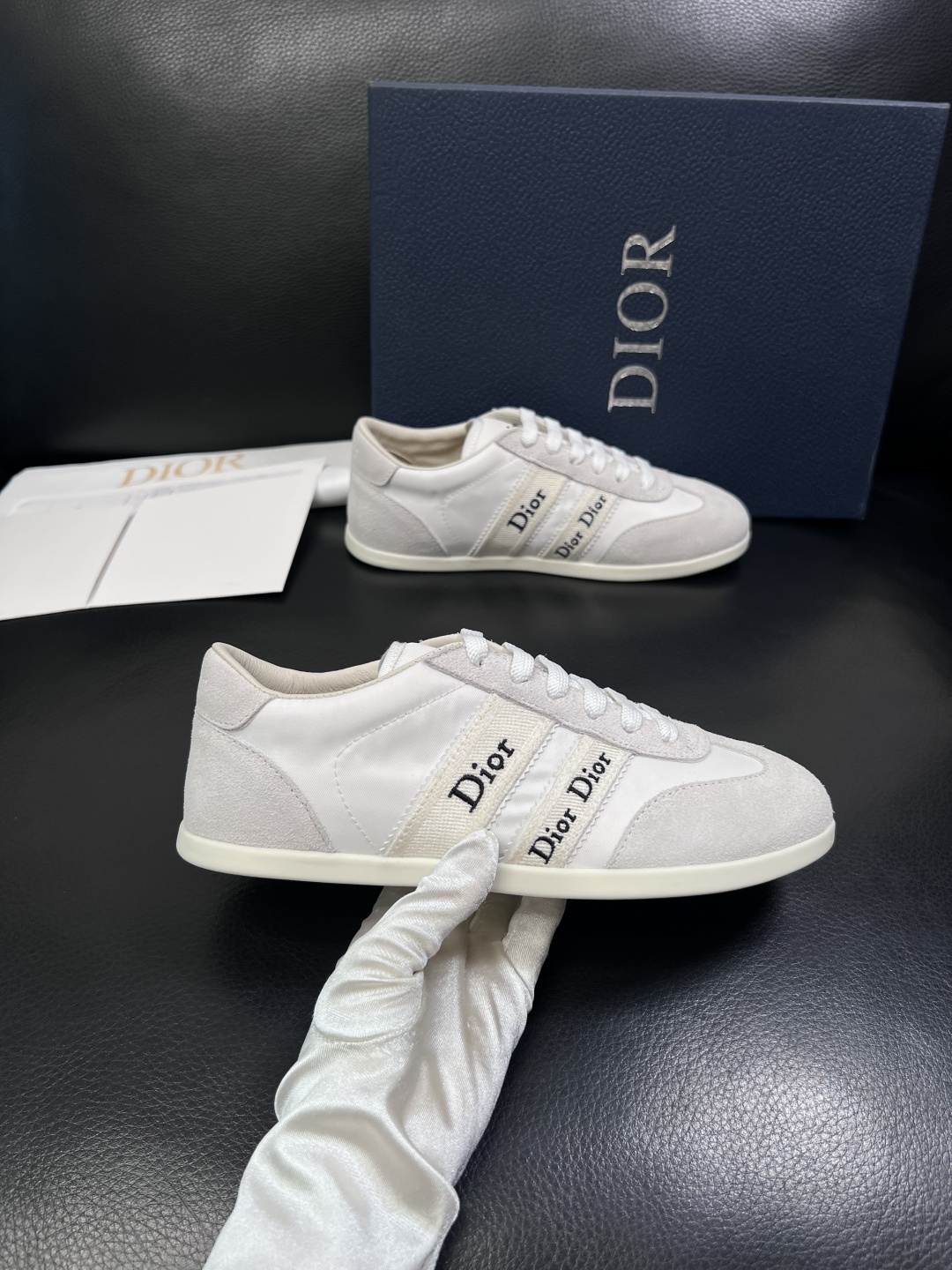 Dior 原單極簡白色低幫休閒鞋 百搭舒適運動板鞋| 12 Dior 原單極簡白色低幫休閒鞋 百搭舒適運動板鞋
