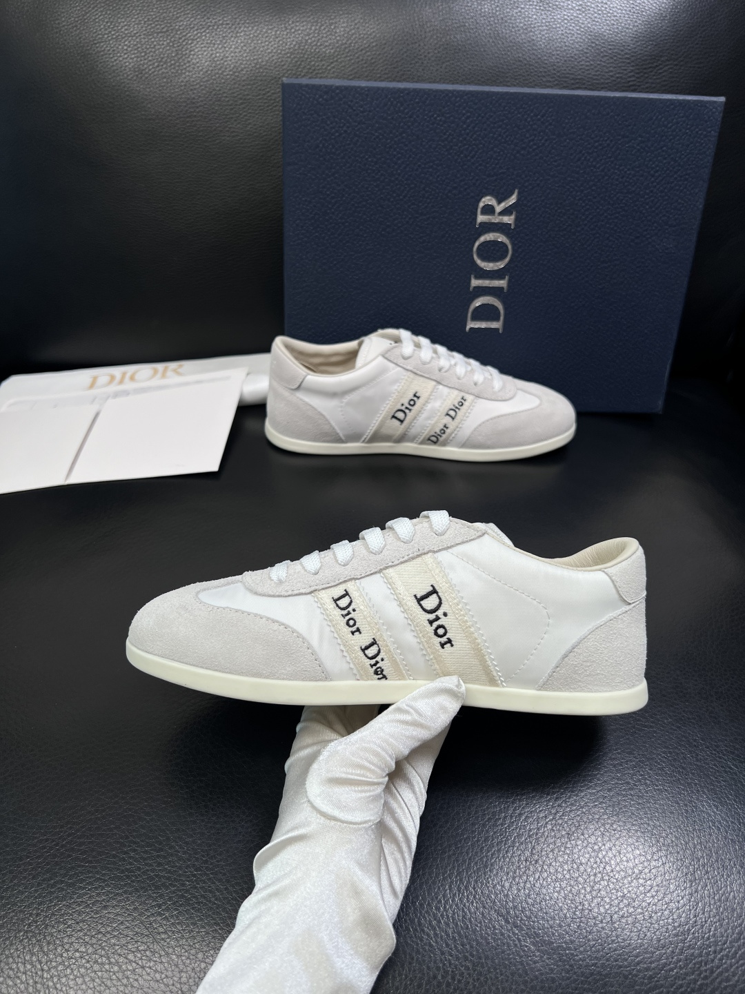 Dior 原單極簡白色低幫休閒鞋 百搭舒適運動板鞋| 11 Dior 原單極簡白色低幫休閒鞋 百搭舒適運動板鞋