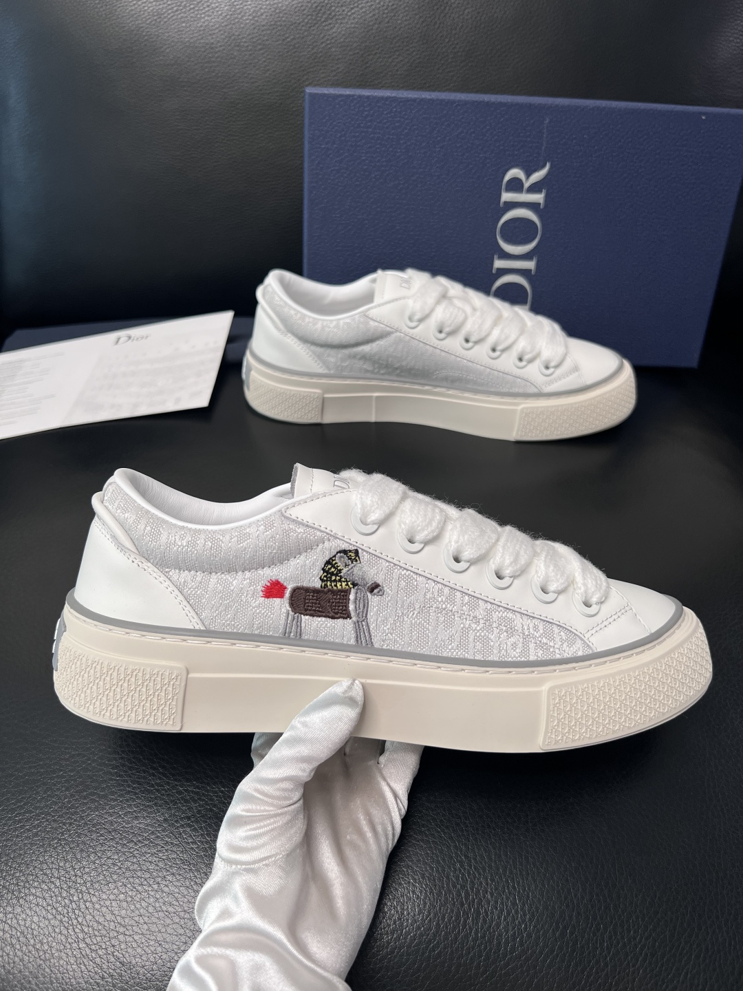 Dior 原單黑白拼接低幫休閒鞋 經典百搭舒適板鞋| 12 Dior 原單黑白拼接低幫休閒鞋 經典百搭舒適板鞋