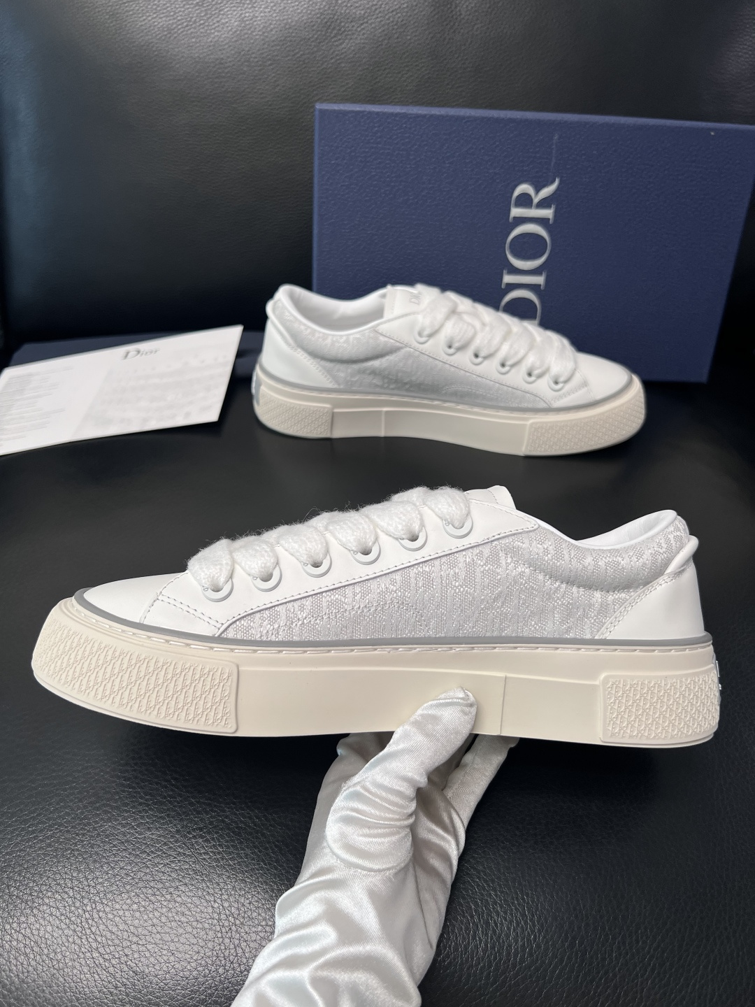 Dior 原單黑白拼接低幫休閒鞋 經典百搭舒適板鞋| 11 Dior 原單黑白拼接低幫休閒鞋 經典百搭舒適板鞋