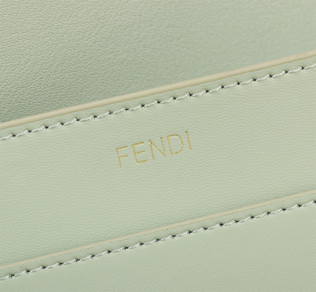Fendi 高仿 Peekaboo 中號手提包 杏色金扣款| 7 Fendi 高仿 Peekaboo 中號手提包 杏色金扣款