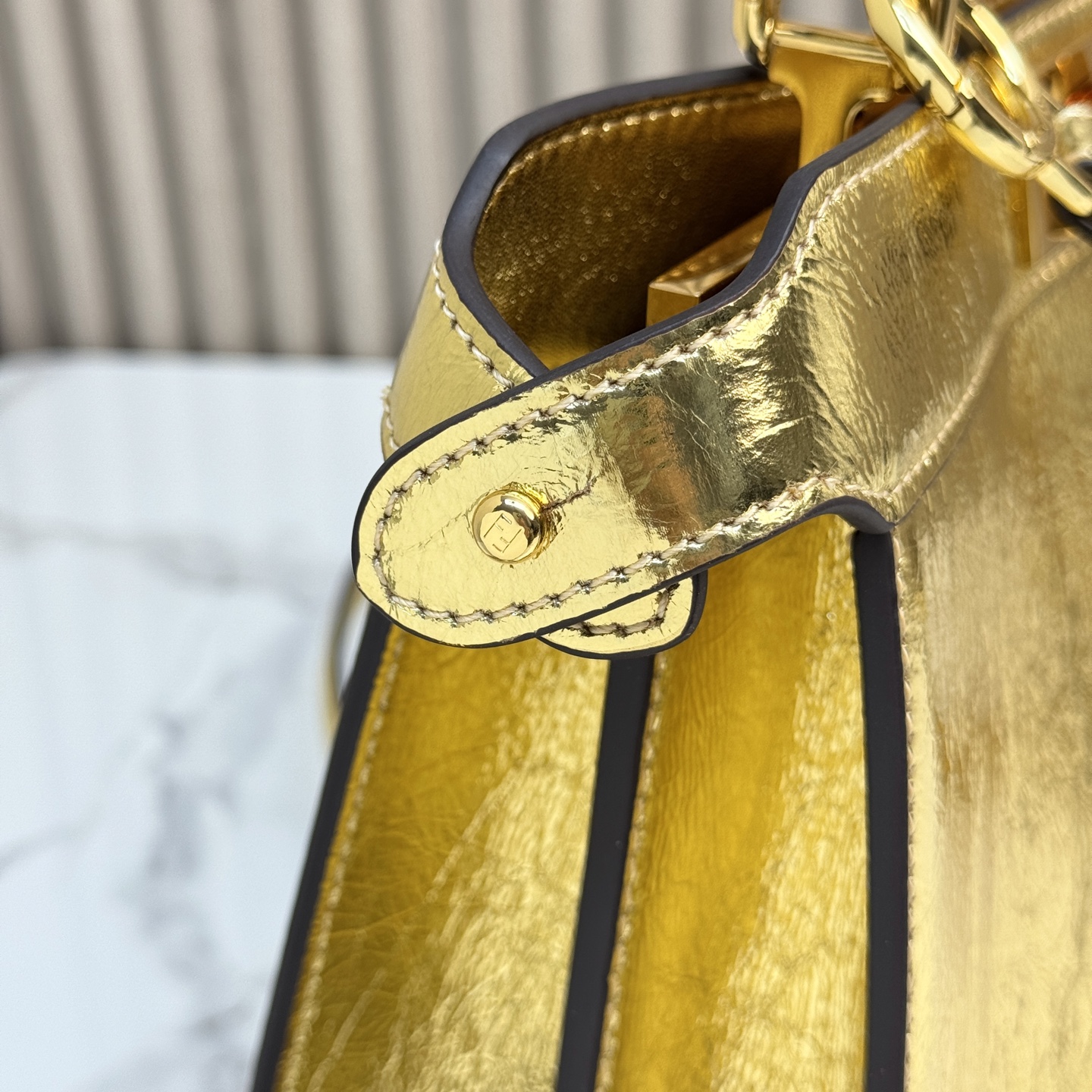 FENDI 一比一 Peekaboo 手提包 金色亮面時尚斜背款| 13 FENDI 一比一 Peekaboo 手提包 金色亮面時尚斜背款