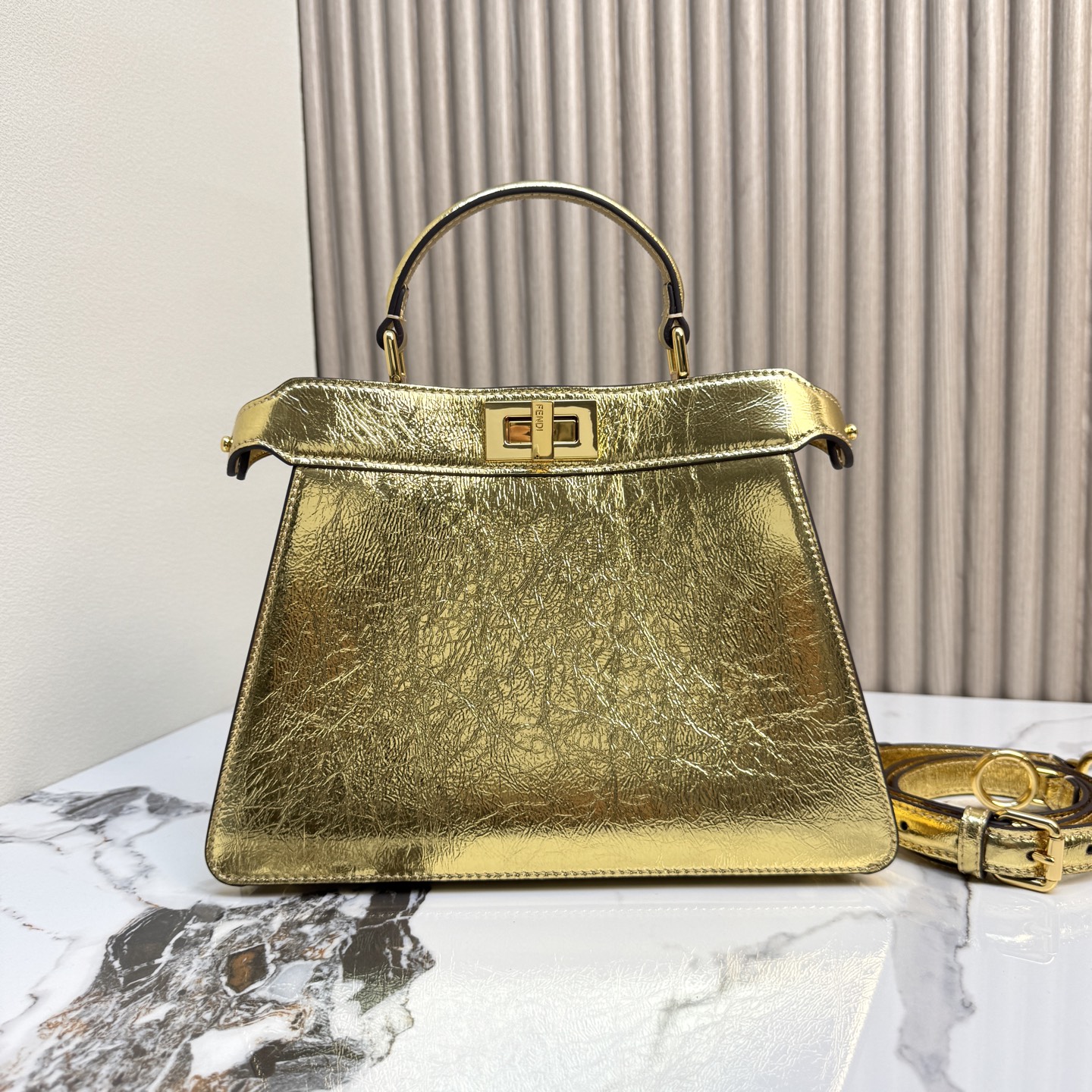 FENDI 一比一 Peekaboo 手提包 金色亮面時尚斜背款| 12 FENDI 一比一 Peekaboo 手提包 金色亮面時尚斜背款