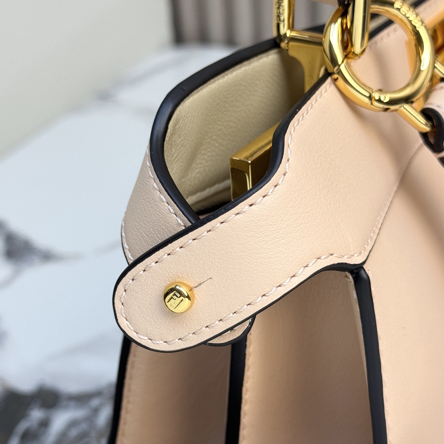 FENDI 一比一 Peekaboo 手提包 裸粉優雅斜背款| 14 FENDI 一比一 Peekaboo 手提包 裸粉優雅斜背款