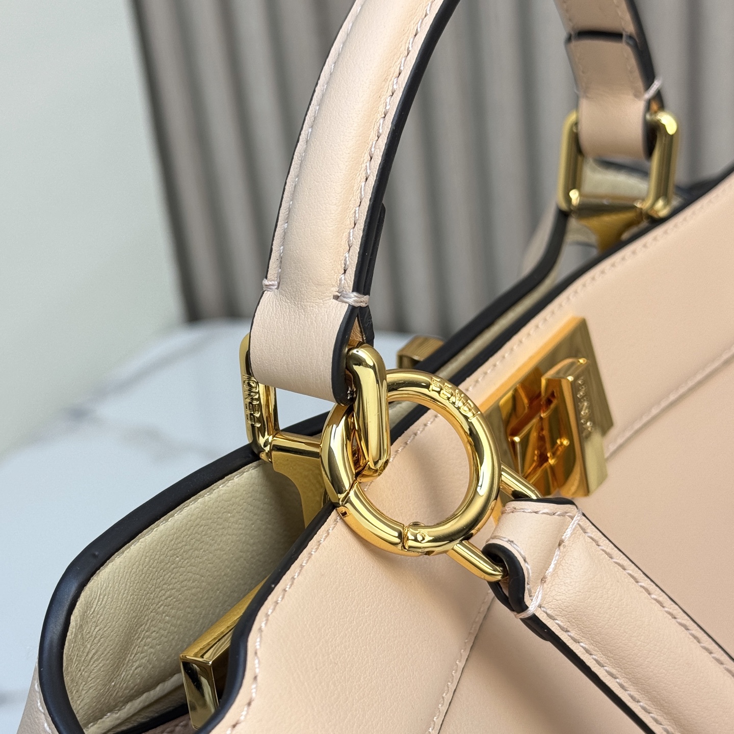 FENDI 一比一 Peekaboo 手提包 裸粉優雅斜背款| 13 FENDI 一比一 Peekaboo 手提包 裸粉優雅斜背款