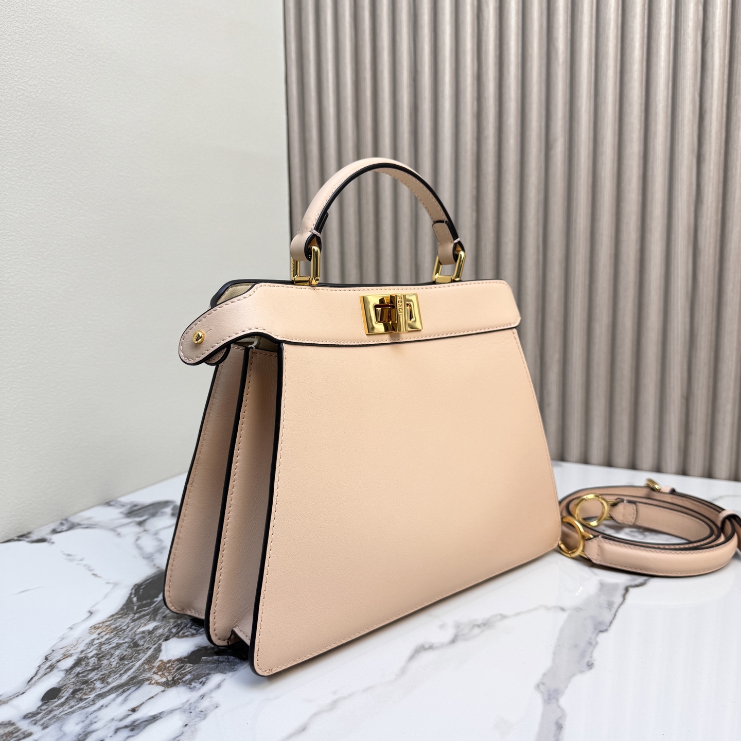 FENDI 一比一 Peekaboo 手提包 裸粉優雅斜背款| 11 FENDI 一比一 Peekaboo 手提包 裸粉優雅斜背款