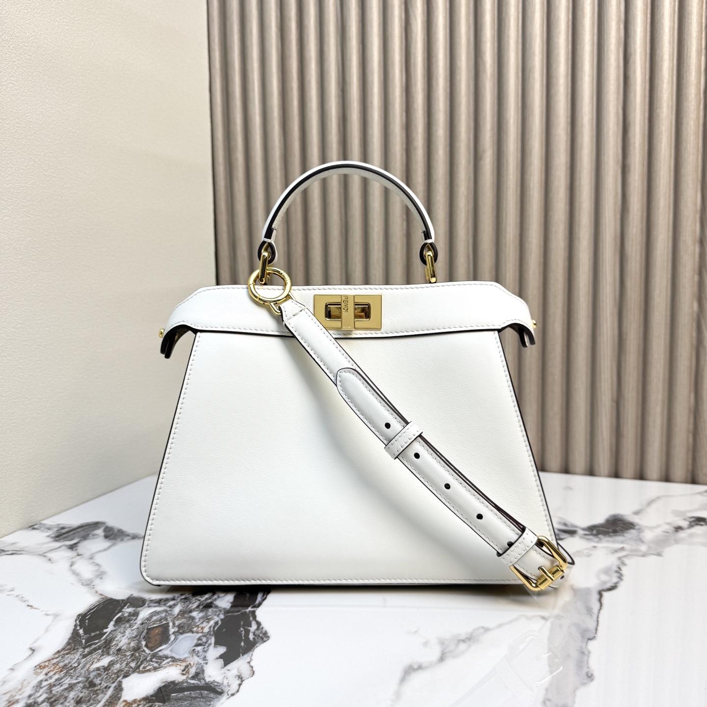 FENDI 一比一 Peekaboo 手提包 白色銀扣斜背款| 15 FENDI 一比一 Peekaboo 手提包 白色銀扣斜背款