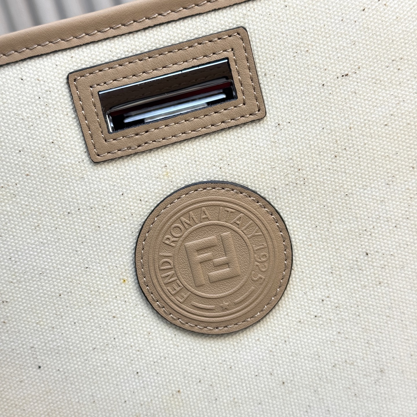 FENDI 一比一 Peekaboo 手提包 毛絨FF字母款| 14 FENDI 一比一 Peekaboo 手提包 毛絨FF字母款