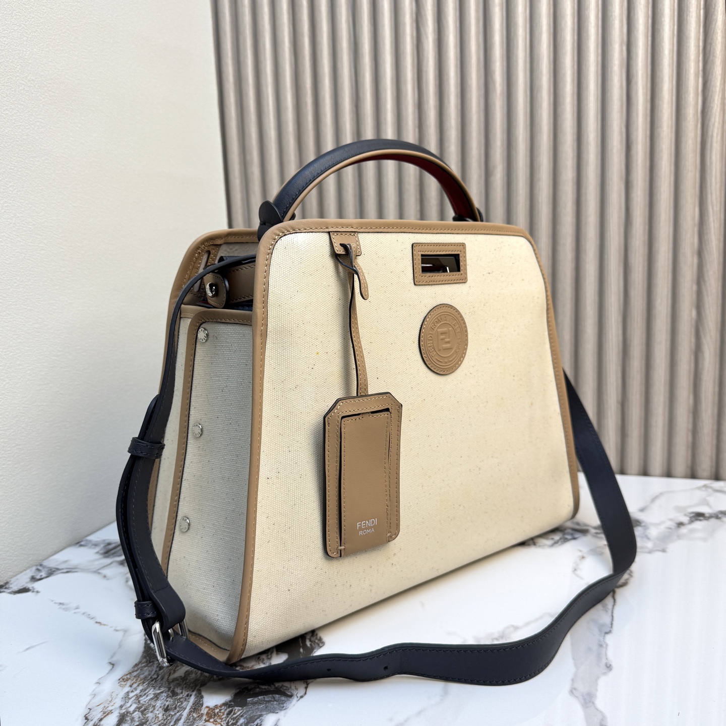 FENDI 一比一 Peekaboo 手提包 毛絨FF字母款| 13 FENDI 一比一 Peekaboo 手提包 毛絨FF字母款