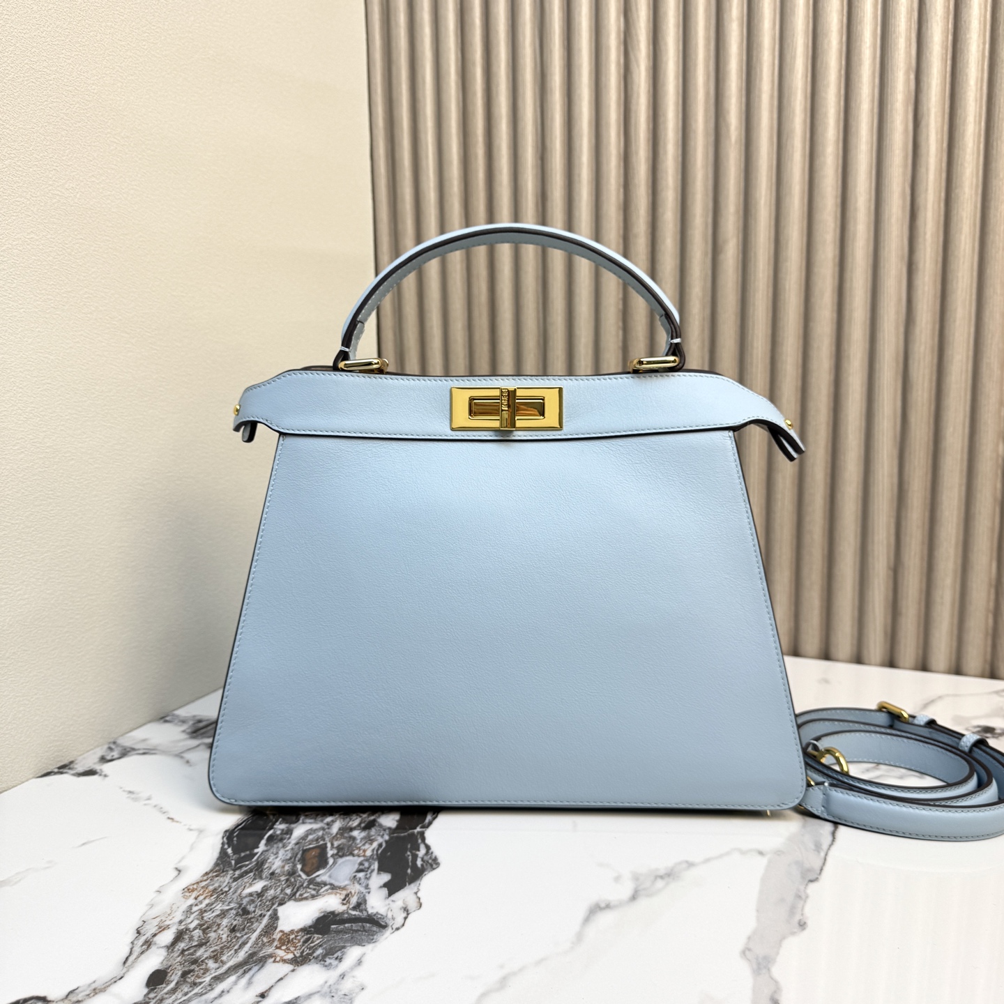 Fendi 高仿 Peekaboo 手提包 淡藍色 牛皮通勤手袋| 9 Fendi 高仿 Peekaboo 手提包 淡藍色 牛皮通勤手袋