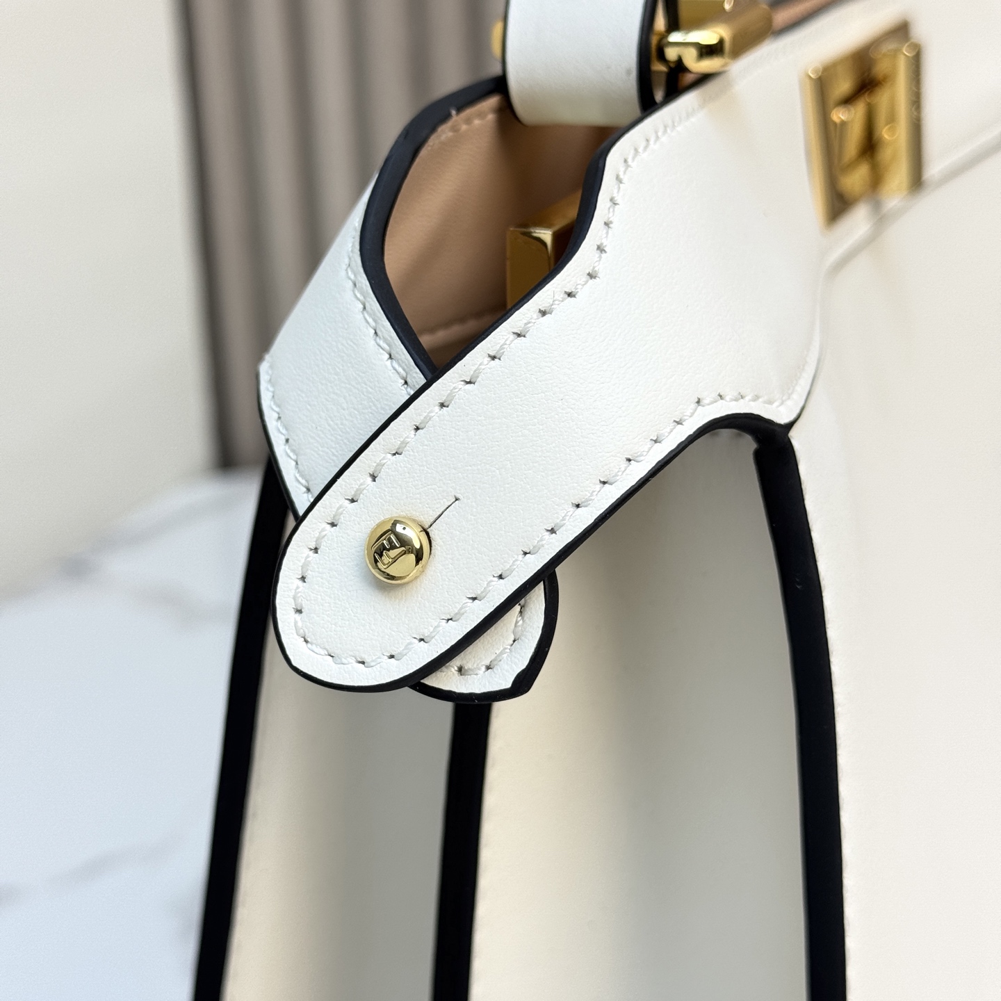 Fendi 一比一 Peekaboo 手提包 米白色 牛皮斜背包| 11 Fendi 一比一 Peekaboo 手提包 米白色 牛皮斜背包