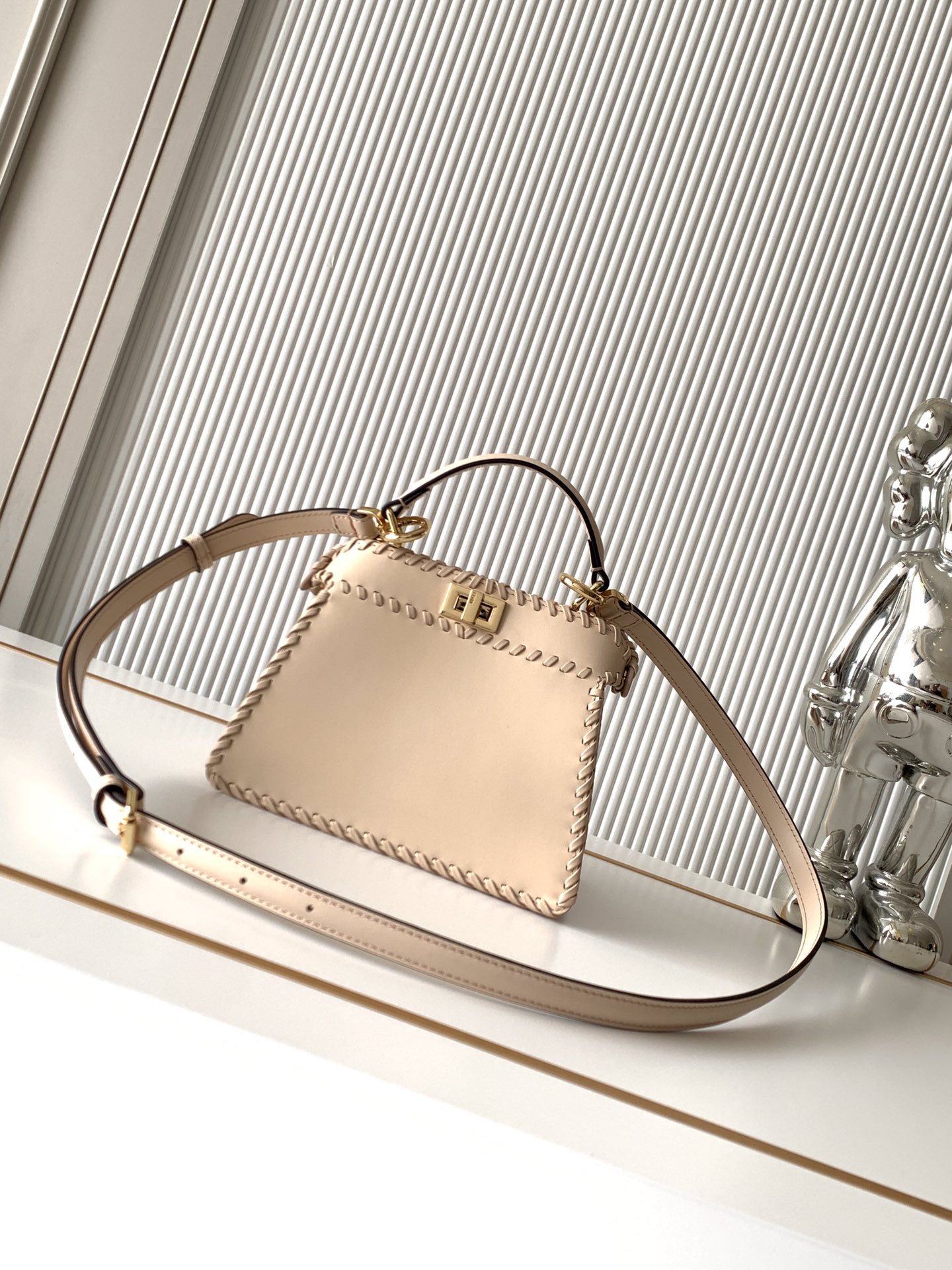 Fendi 原單 Peekaboo 編織款 手提包 米色拼色設計| 14 Fendi 原單 Peekaboo 編織款 手提包 米色拼色設計