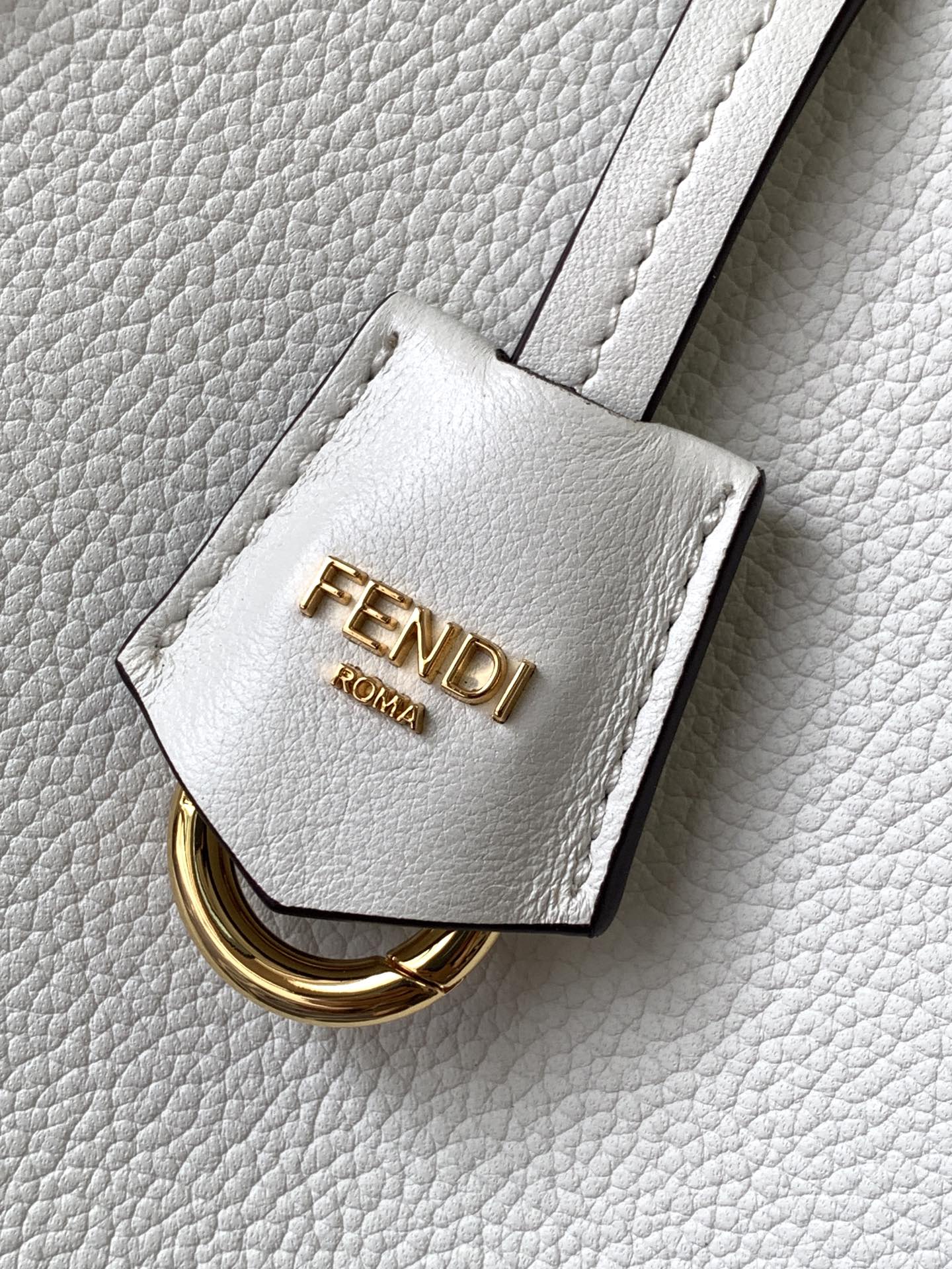 Fendi一比一 Origami系列純白粒面牛皮托特包 簡約高級肩背包| 7 Fendi一比一 Origami系列純白粒面牛皮托特包 簡約高級肩背包