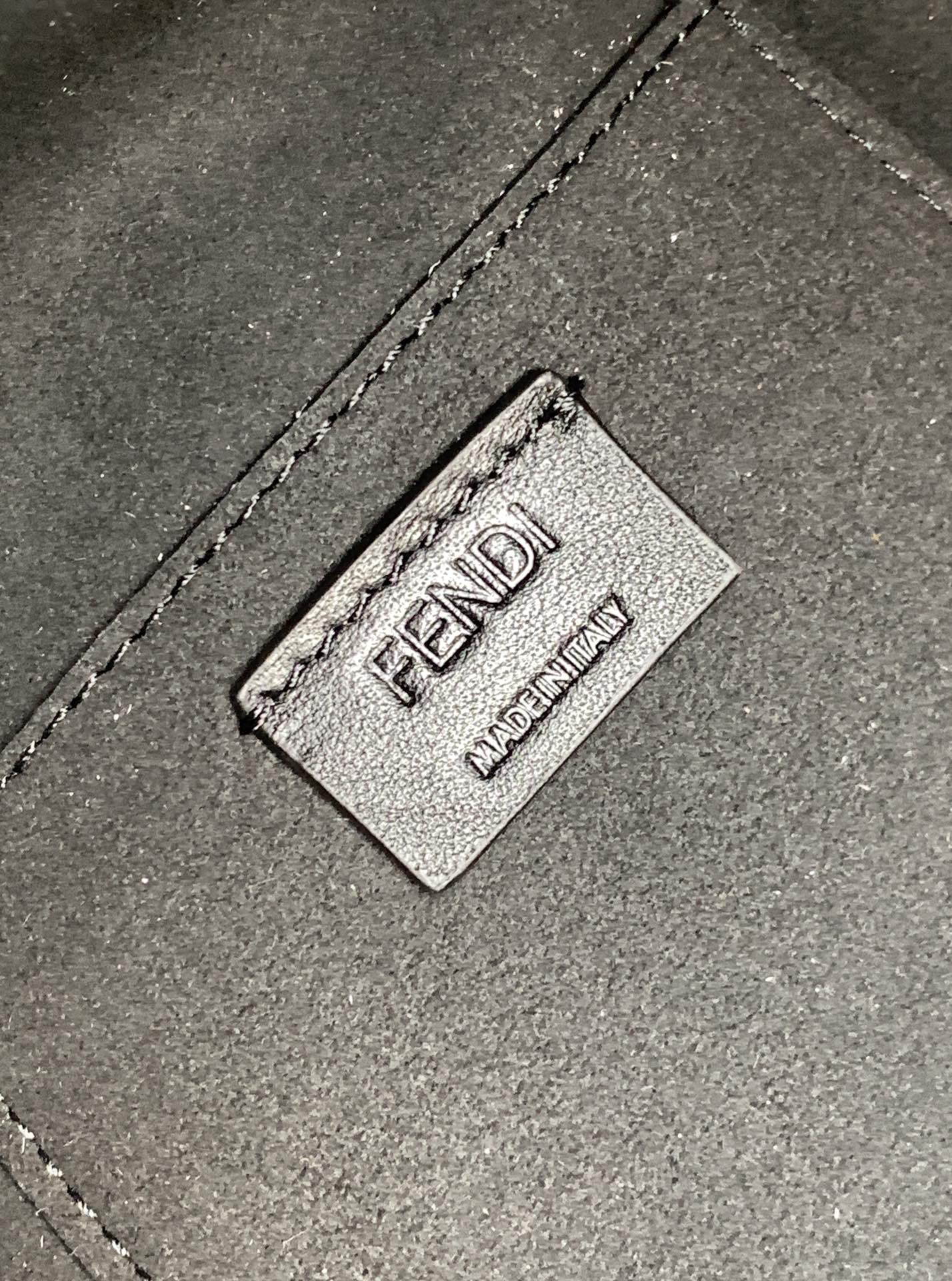 Fendi一比一 Origami系列黑色牛皮托特包 簡約百搭肩背包| 8 Fendi一比一 Origami系列黑色牛皮托特包 簡約百搭肩背包
