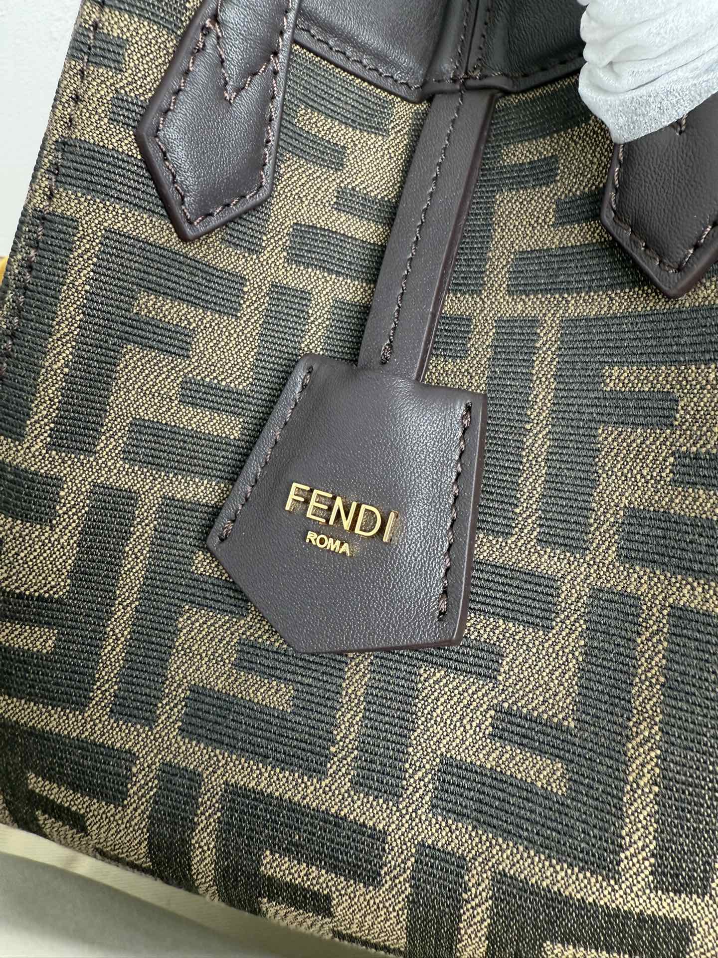 Fendi一比一Origami系列托特包 FF老花深棕大容量款| 11 Fendi一比一Origami系列托特包 FF老花深棕大容量款
