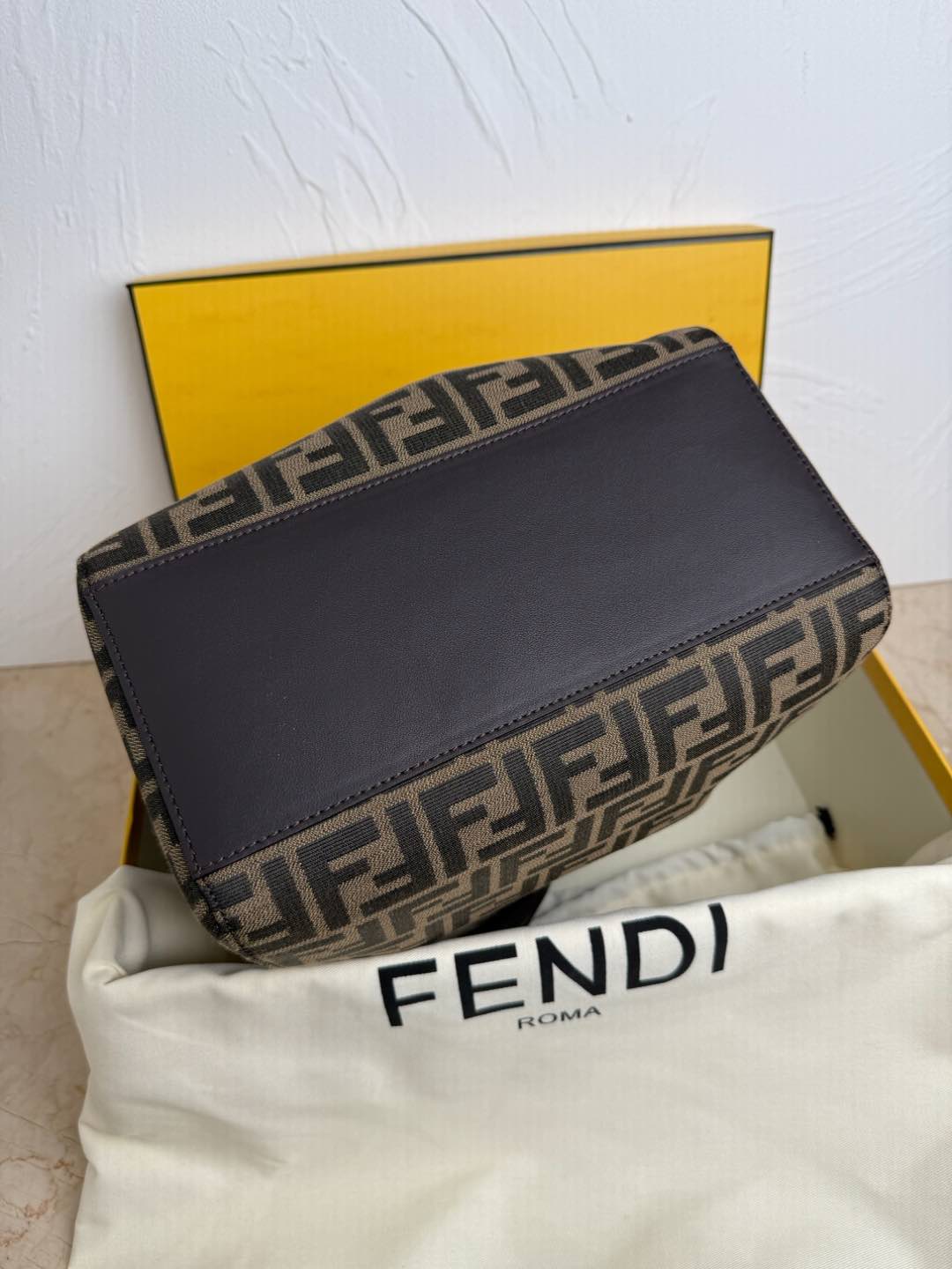 Fendi高仿Origami系列托特包 FF老花大號購物包| 7 Fendi高仿Origami系列托特包 FF老花大號購物包