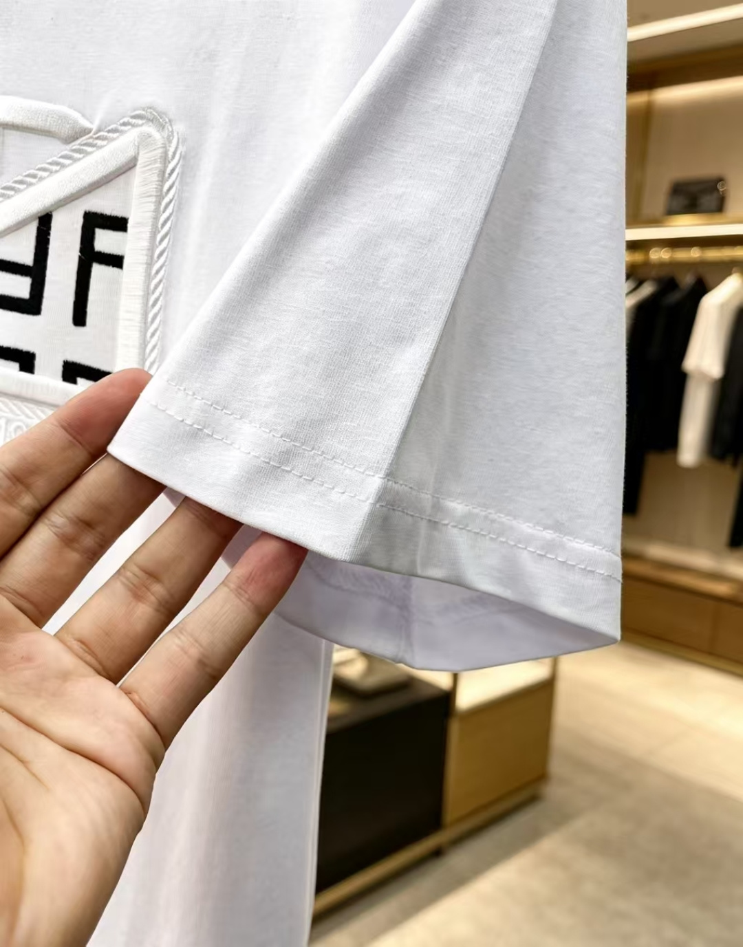 FENDI一比一立體FF刺繡短袖T恤男士精品上衣| 11 FENDI一比一立體FF刺繡短袖T恤男士精品上衣