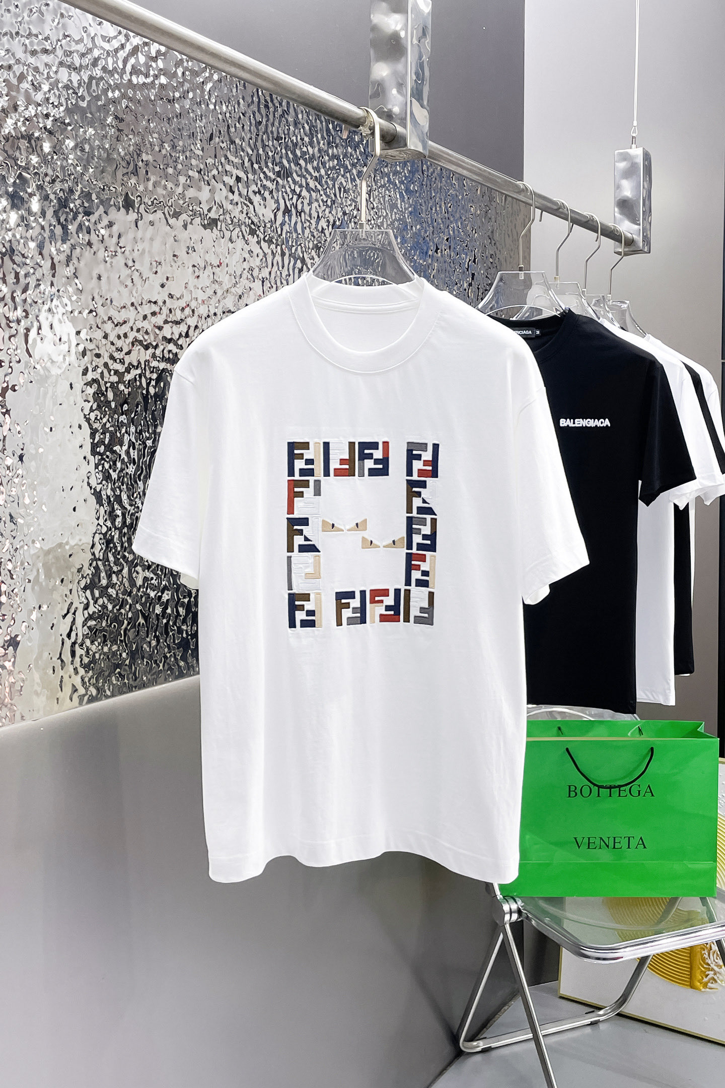 FENDI原單怪獸眼睛刺繡短袖T恤男士潮牌上衣白色款| 13 FENDI原單怪獸眼睛刺繡短袖T恤男士潮牌上衣白色款