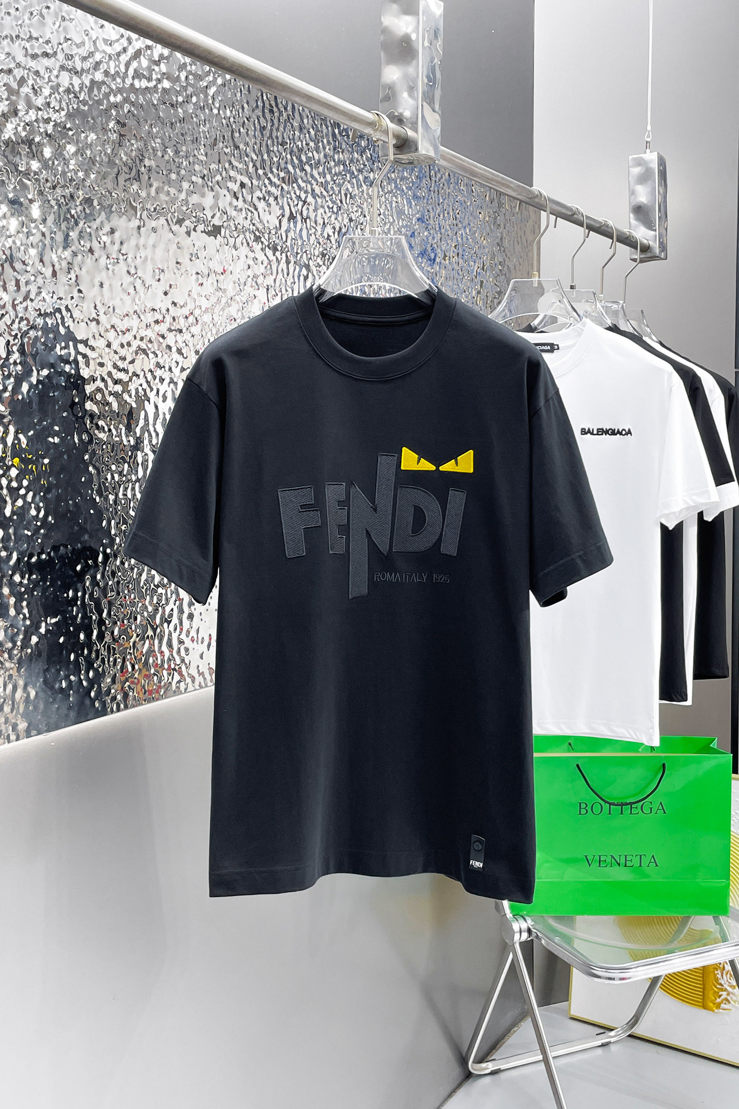 FENDI一比一立體字母刺繡短袖T恤男士休閒上衣黑色款| 13 FENDI一比一立體字母刺繡短袖T恤男士休閒上衣黑色款