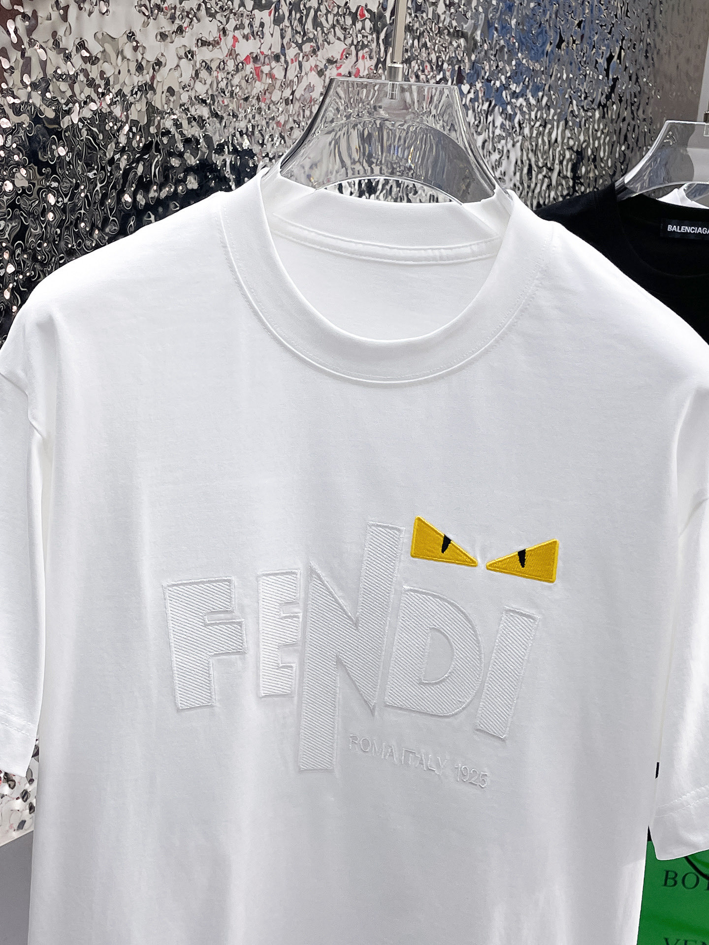 FENDI高仿怪獸眼睛刺繡短袖T恤男士精品白色款| 8 FENDI高仿怪獸眼睛刺繡短袖T恤男士精品白色款