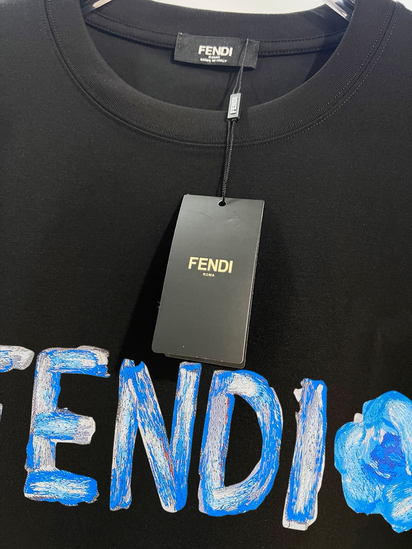 FENDI一比一藍色手繪字母短袖T恤潮牌休閒款| 12 FENDI一比一藍色手繪字母短袖T恤潮牌休閒款