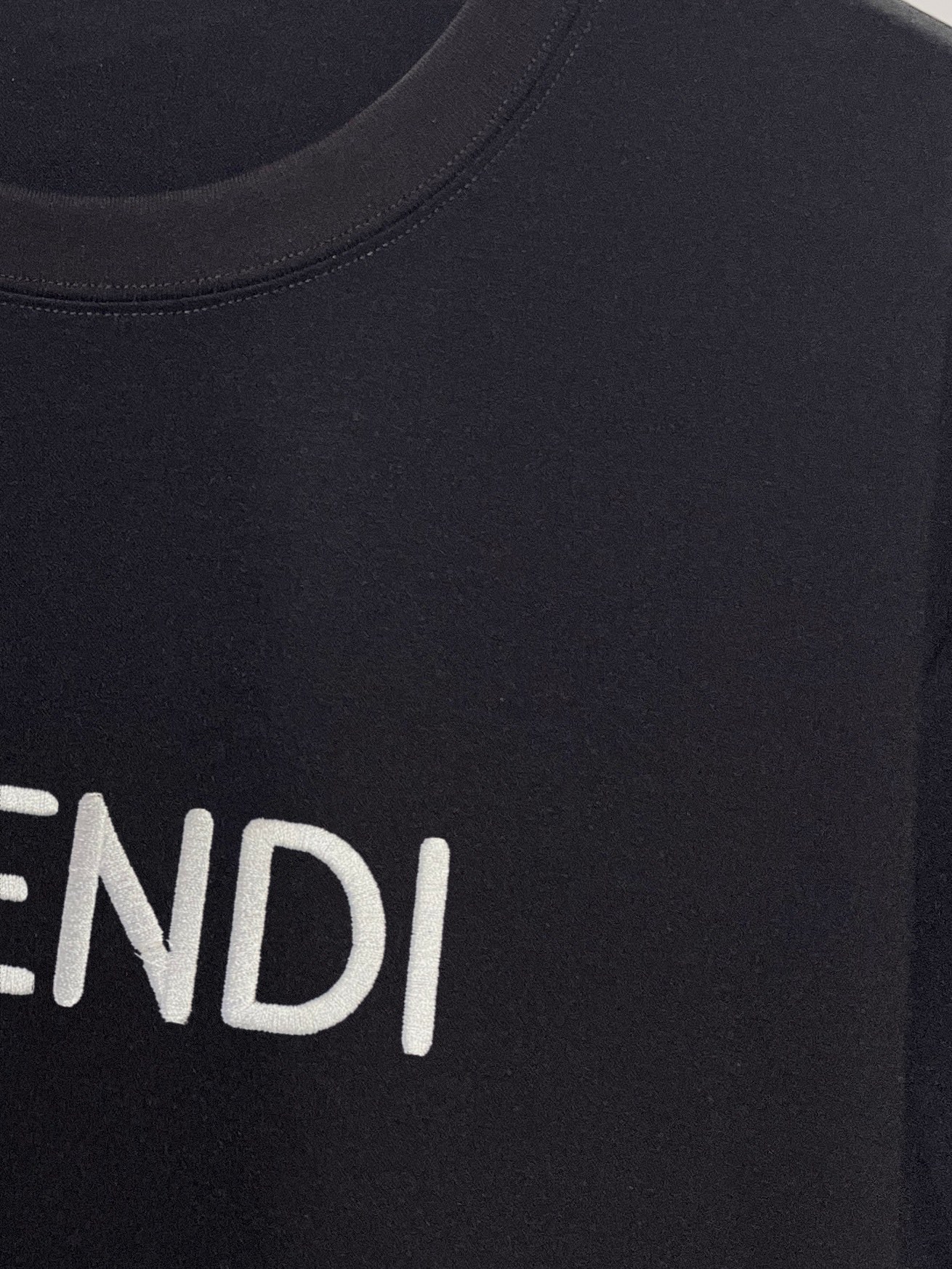 FENDI一比一簡約字母黑色短袖T恤精品百搭款| 9 FENDI一比一簡約字母黑色短袖T恤精品百搭款