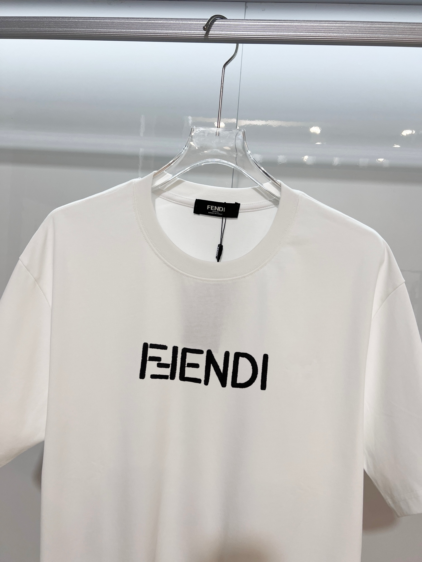FENDI高仿簡約LOGO白色短袖T恤男士休閒款| 11 FENDI高仿簡約LOGO白色短袖T恤男士休閒款