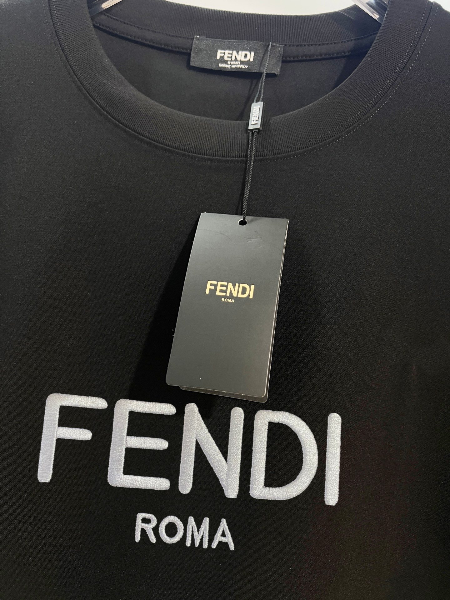 FENDI一比一LOGO刺繡短袖T恤休閒潮流百搭款| 12 FENDI一比一LOGO刺繡短袖T恤休閒潮流百搭款