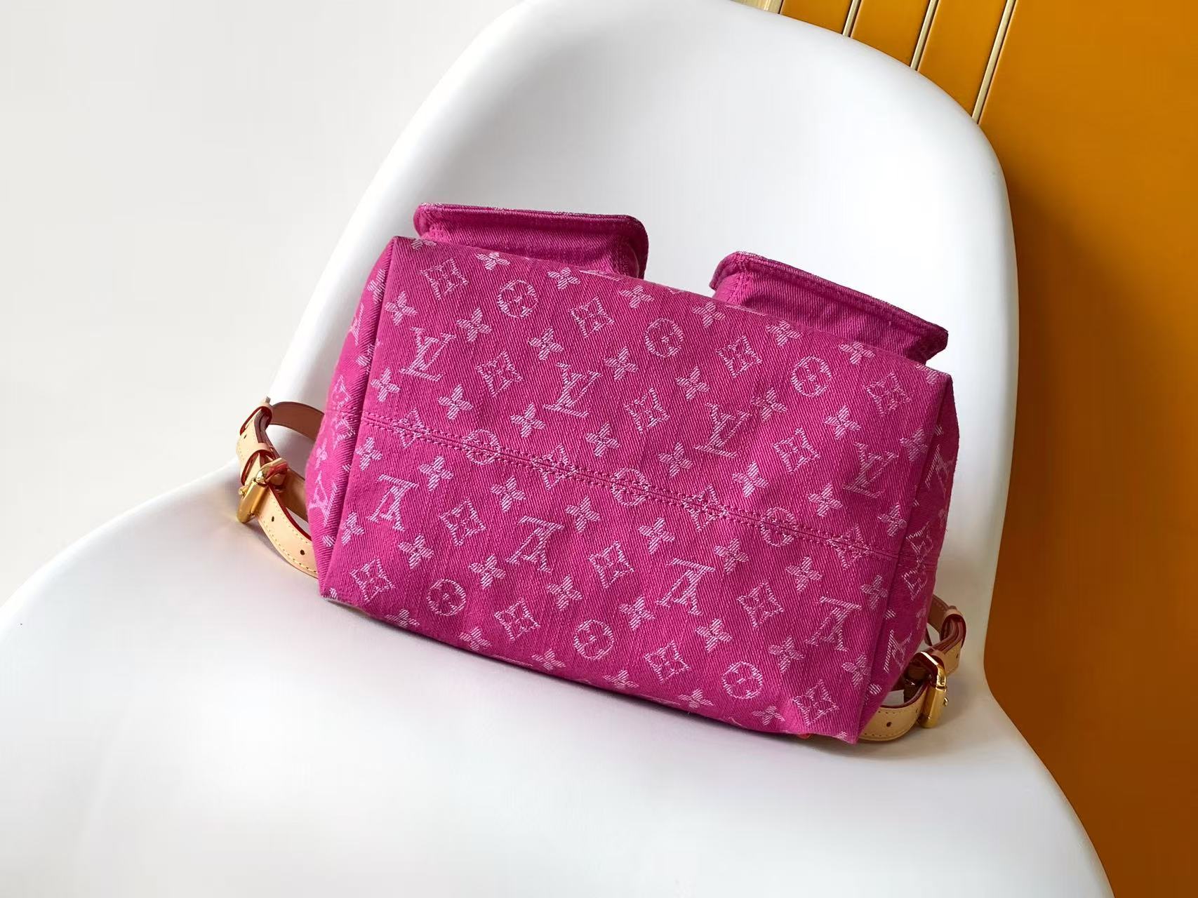 LV高仿玫紅丹寧後背包 Monogram雙肩精品女包| 12 LV高仿玫紅丹寧後背包 Monogram雙肩精品女包