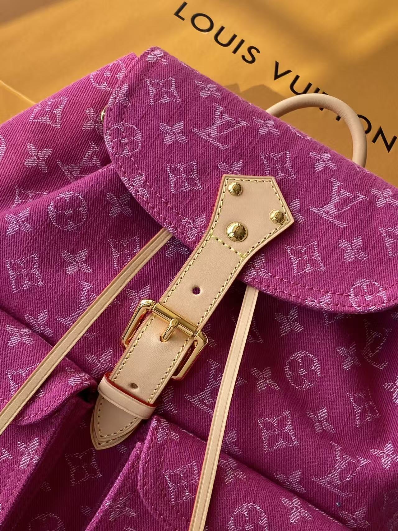 LV高仿玫紅丹寧後背包 Monogram雙肩精品女包| 11 LV高仿玫紅丹寧後背包 Monogram雙肩精品女包