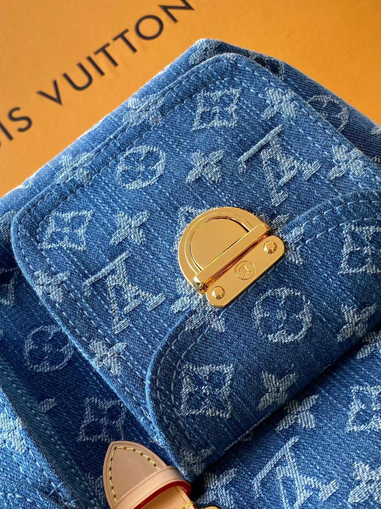 LV一比一藍色丹寧後背包 潮流Monogram雙肩包| 10 LV一比一藍色丹寧後背包 潮流Monogram雙肩包