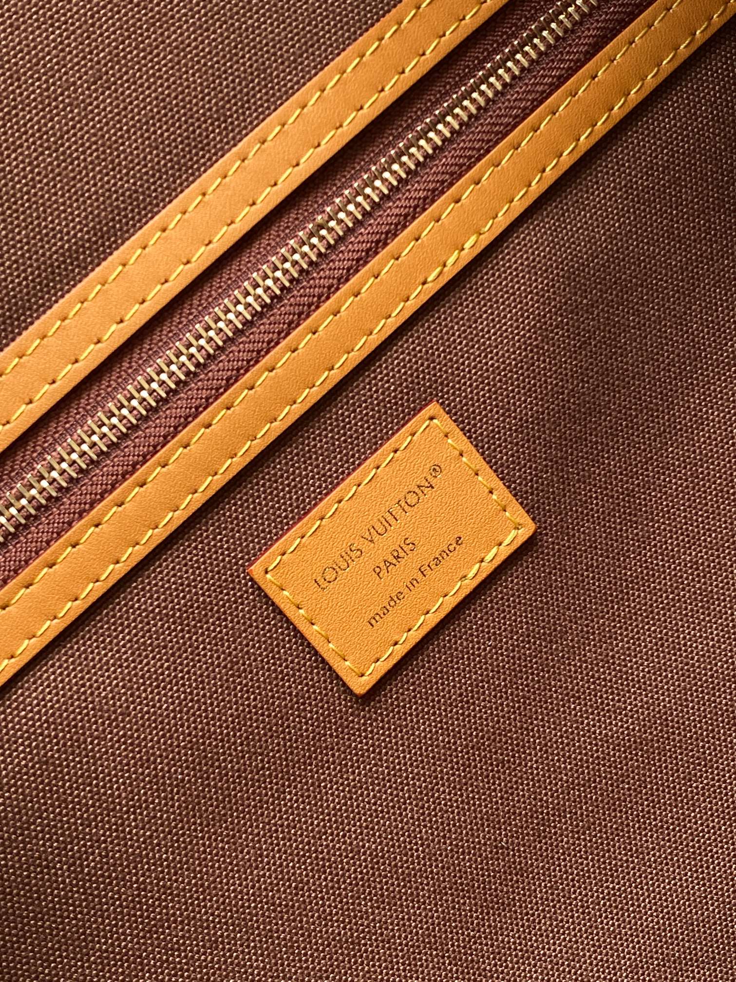 LV高仿奶茶色Monogram腋下包 時尚單肩女包| 7 LV高仿奶茶色Monogram腋下包 時尚單肩女包